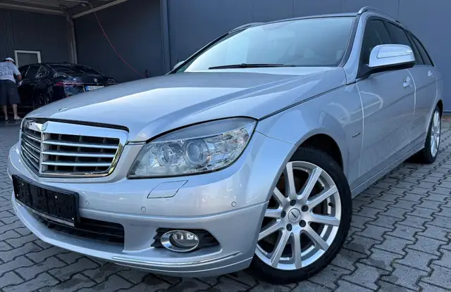 Mercedes-Benz C 320 T-Modell*AHK*2.Hand*Bi-Xenon*