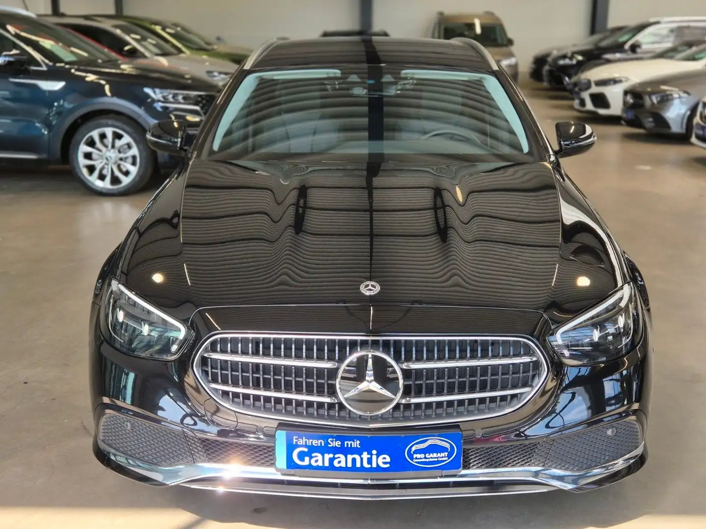 Mercedes-Benz E 300 d T 4M AVANTGARDE GSD AHK SPURPAKET DISTRO Negru - 2