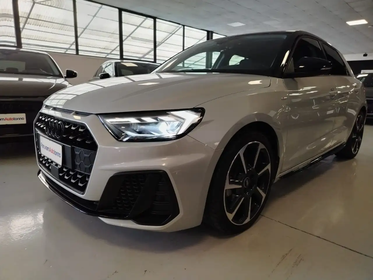 Audi A1 SPB 30 TFSI S tronic Identity Black, миниатюра 2