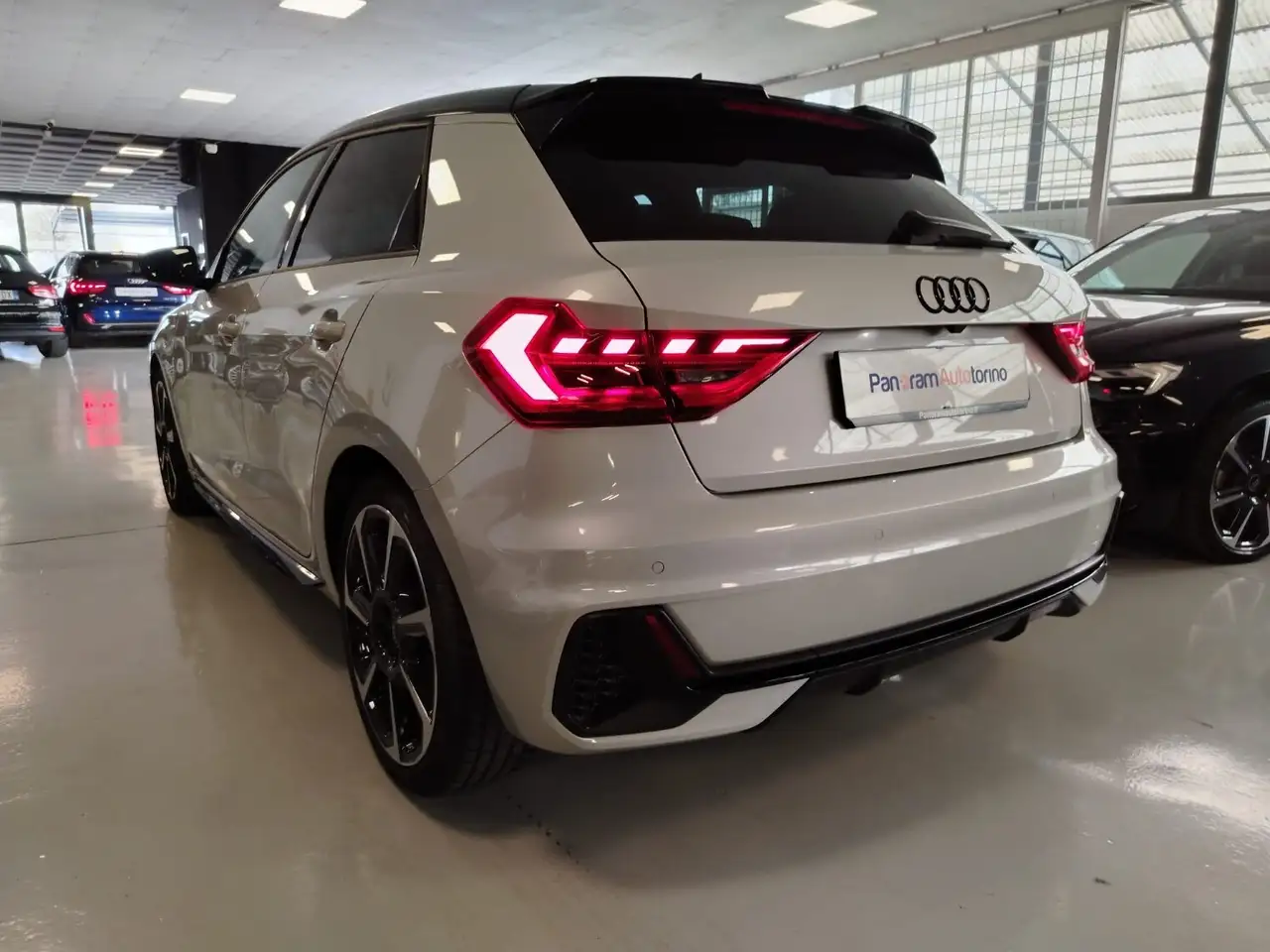 Audi A1 SPB 30 TFSI S tronic Identity Black, миниатюра 4