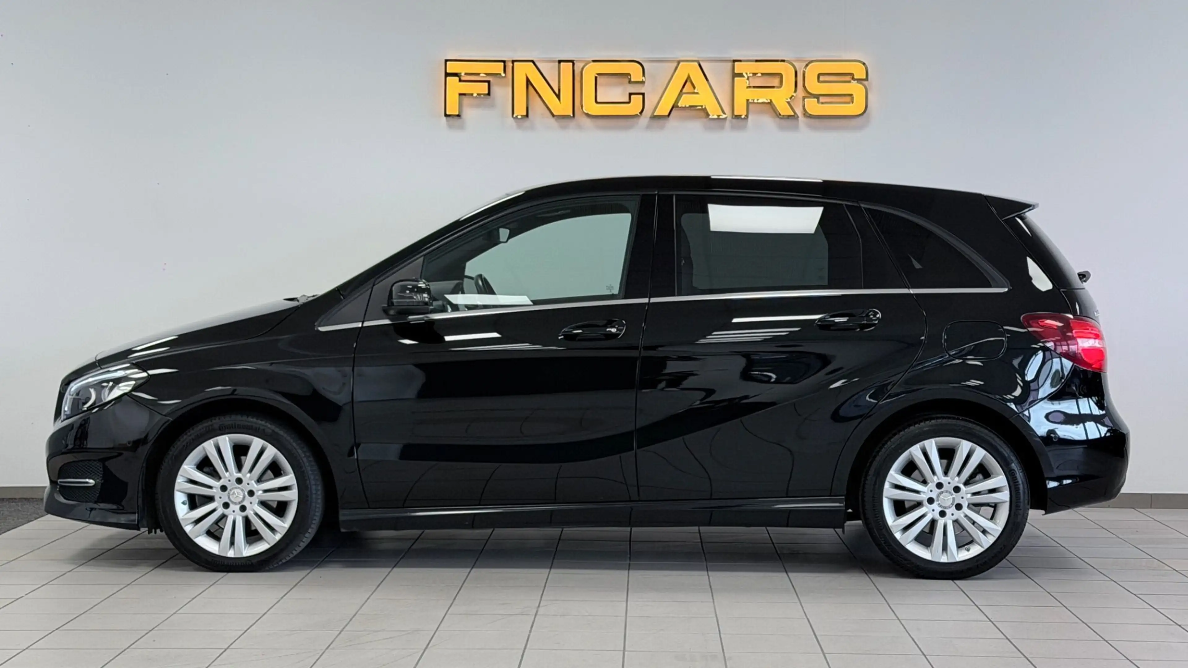 Mercedes-Benz B 200 CDI A-Edition Plus Aut. 4 Matic | LED Scheinwerfe — photo 6