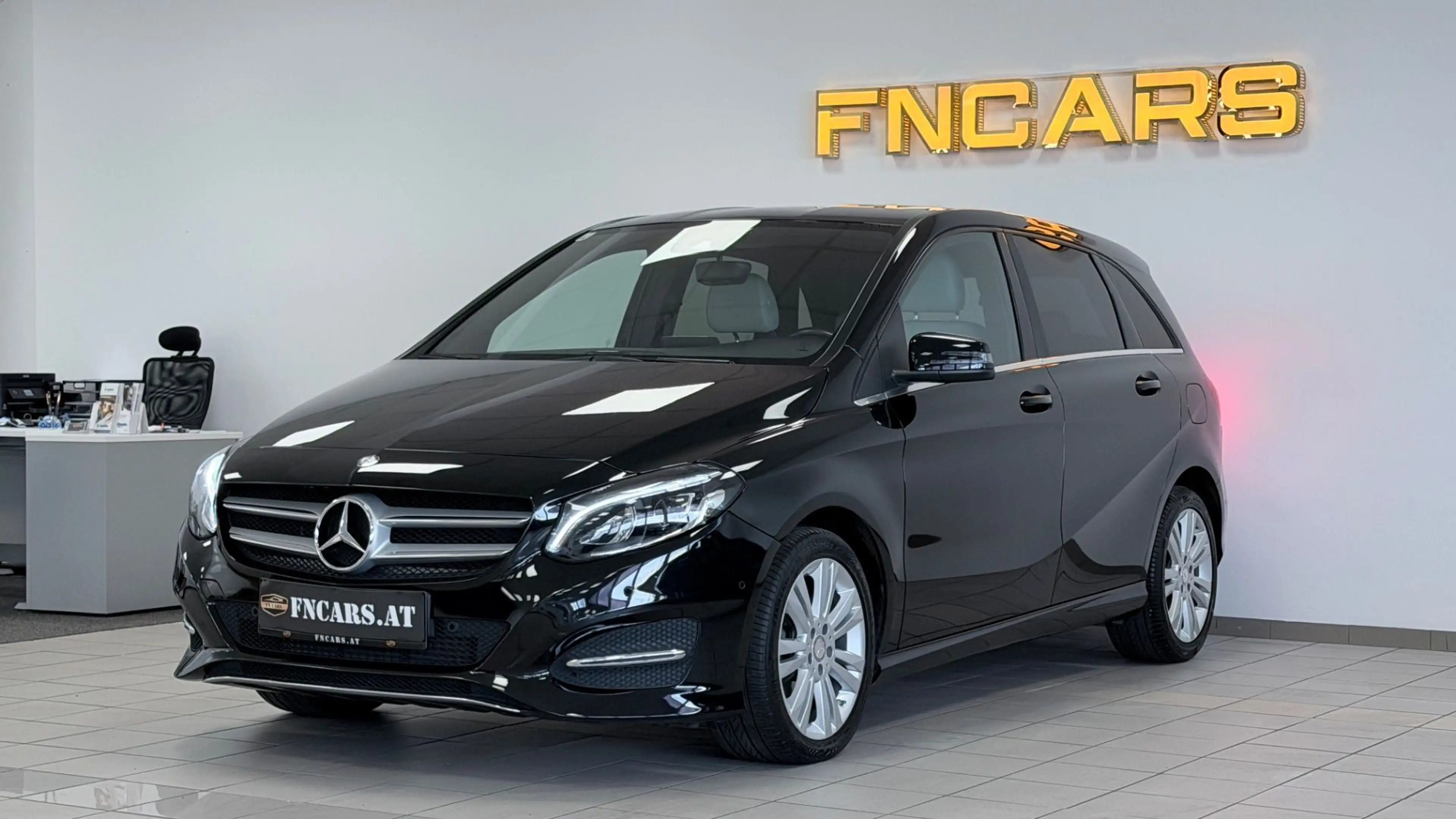 Mercedes-Benz B 200 CDI A-Edition Plus Aut. 4 Matic | LED Scheinwerfe — photo 3
