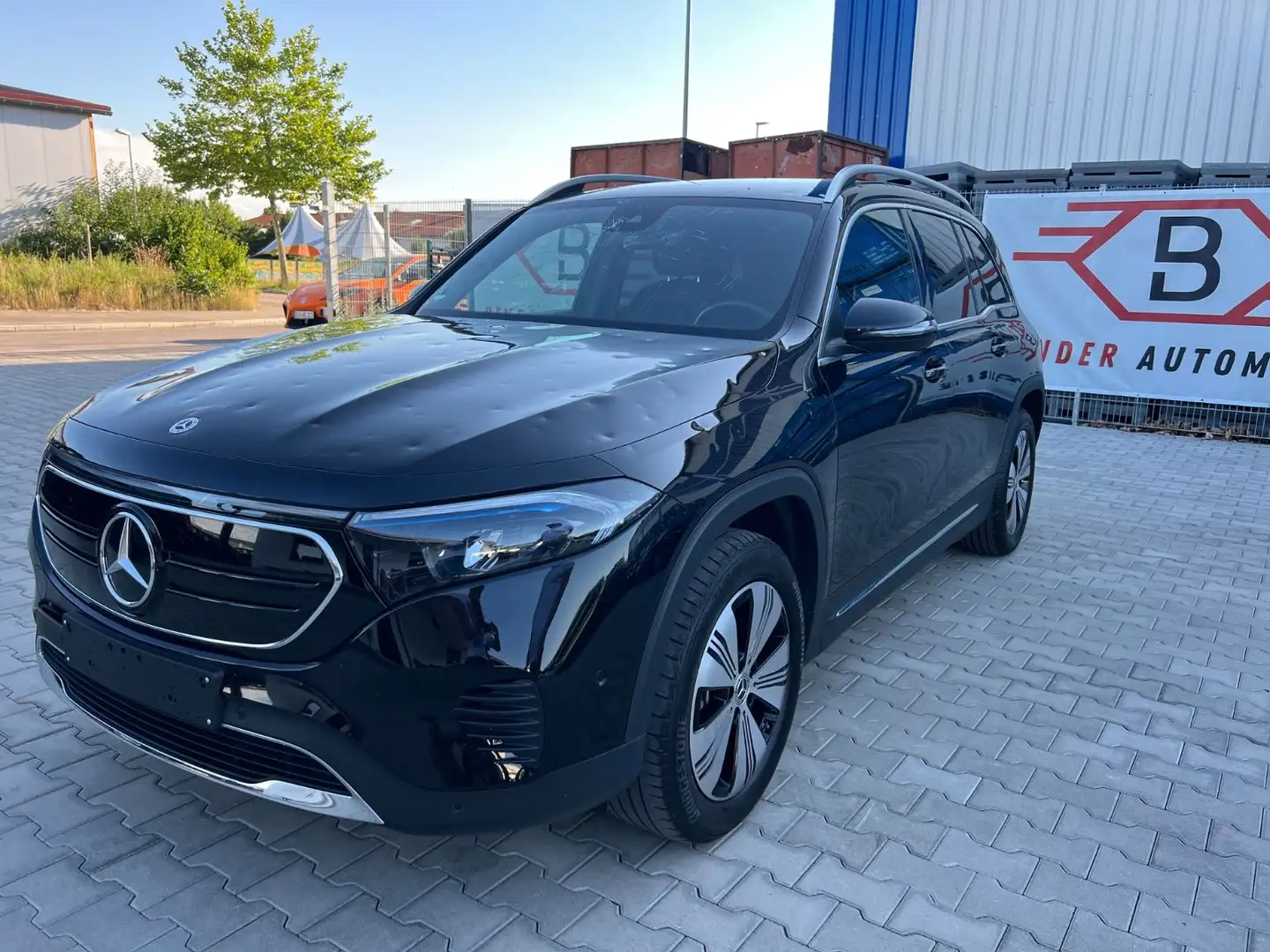 Mercedes-Benz EQB -Klasse EQB 250 Black - 1