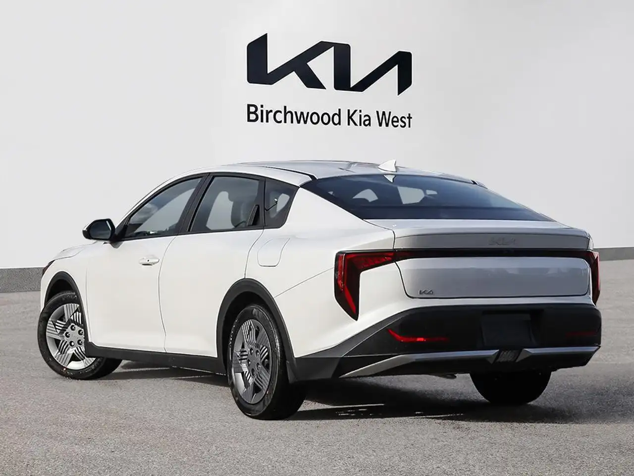 Kia K4 снимка Kia K4
