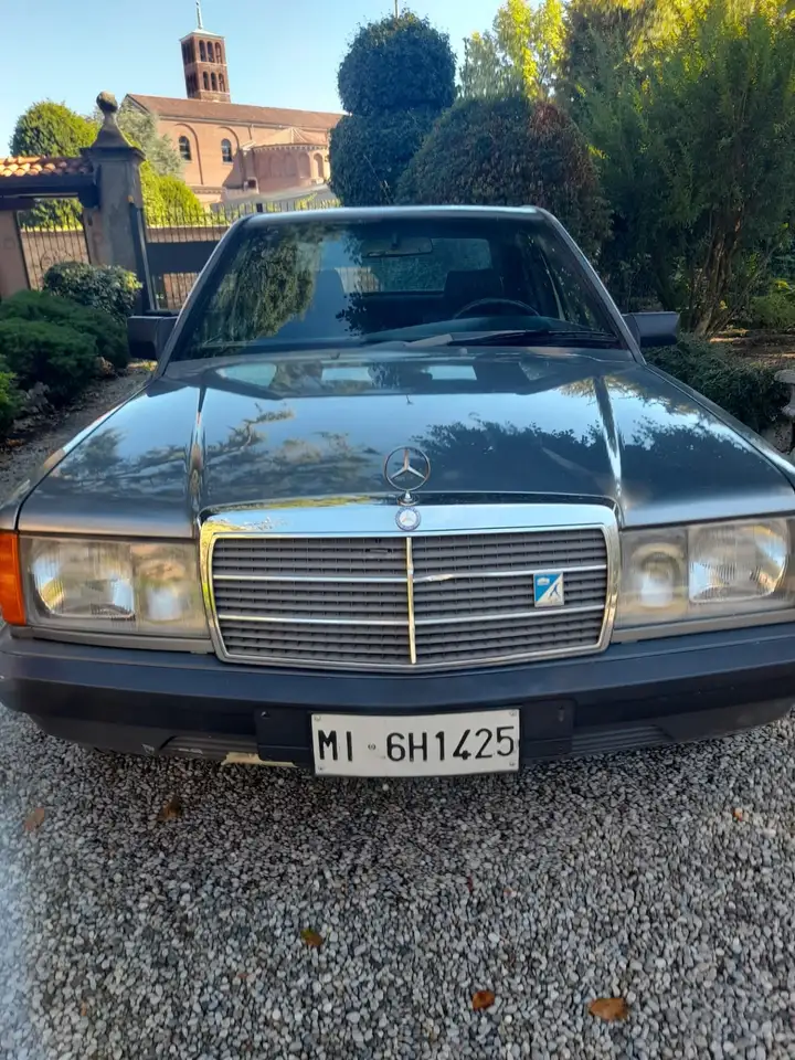 Mercedes-Benz 190 2.0 E 122cv, foto 3