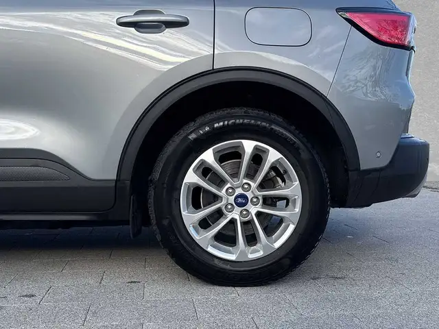 Ford Kuga view 9
