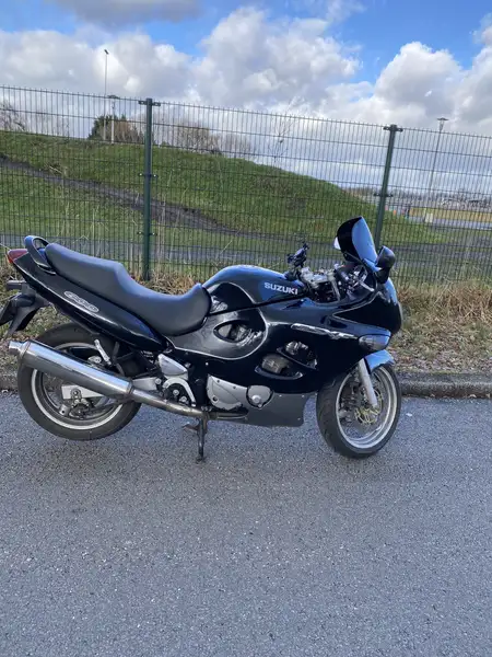 Suzuki GSX 600 - foto 3