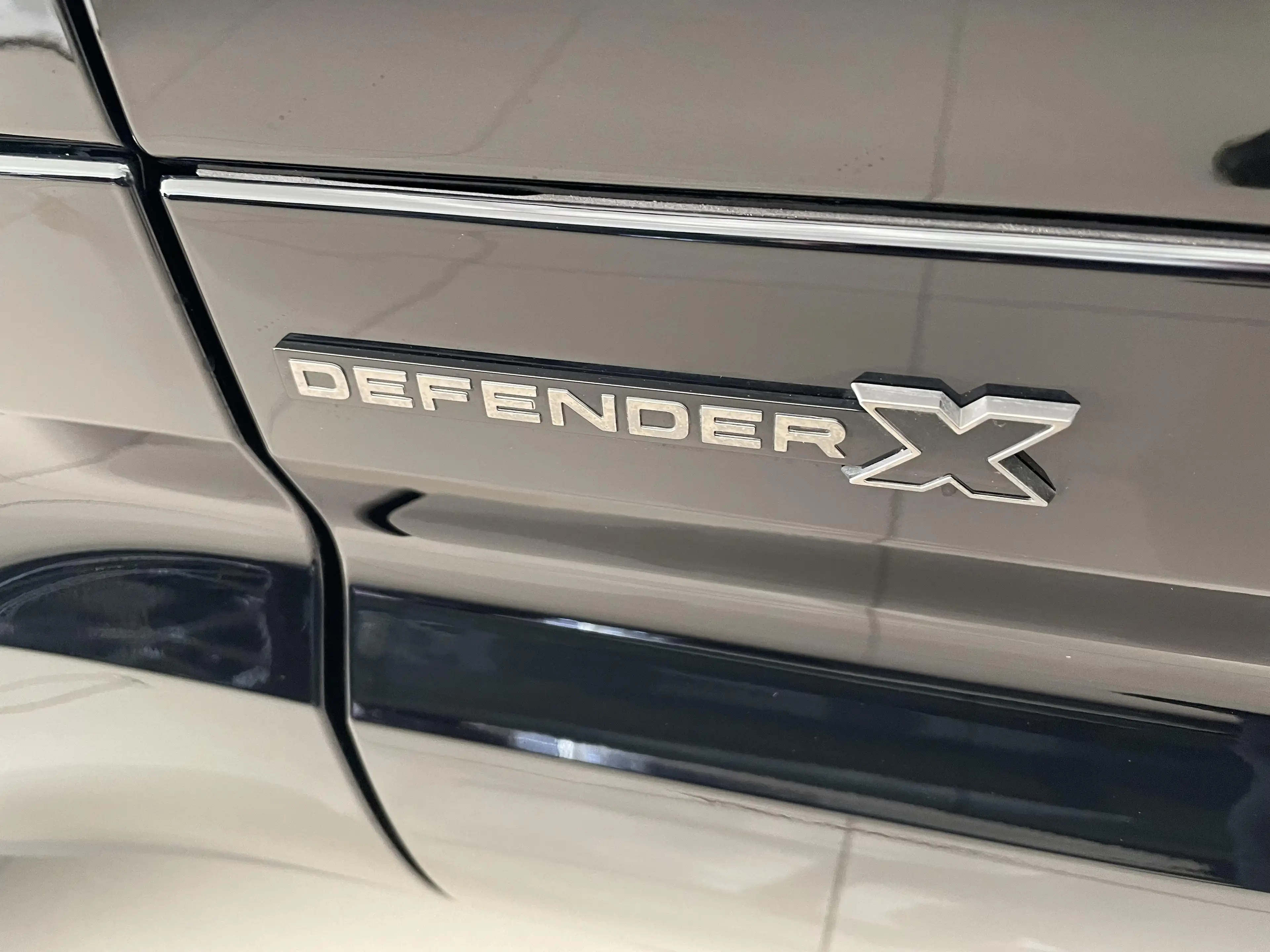 Land Rover Defender 90 D300 X DIRECT BESCHIKBAAR — photo 10
