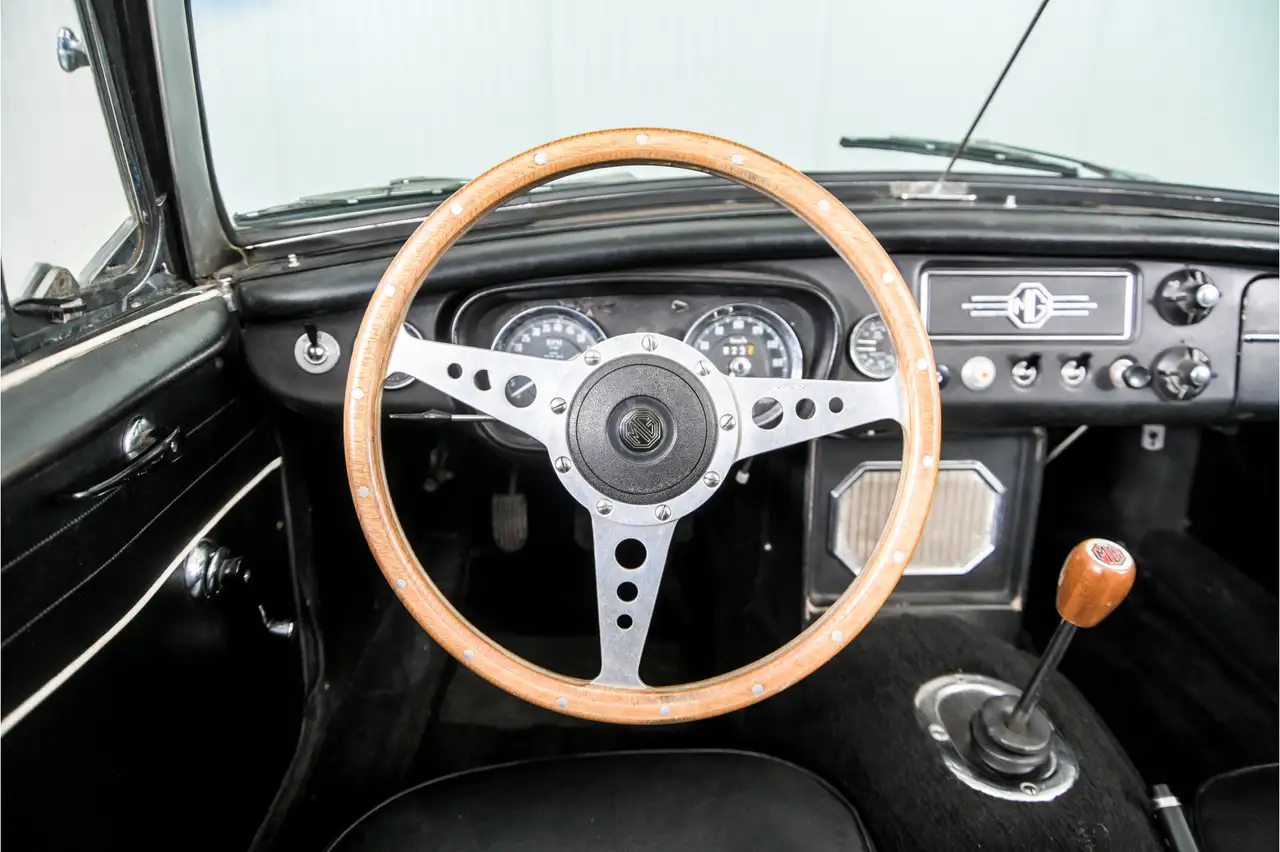 MGB 1.8 met overdrive , spaakwielen, foto 8
