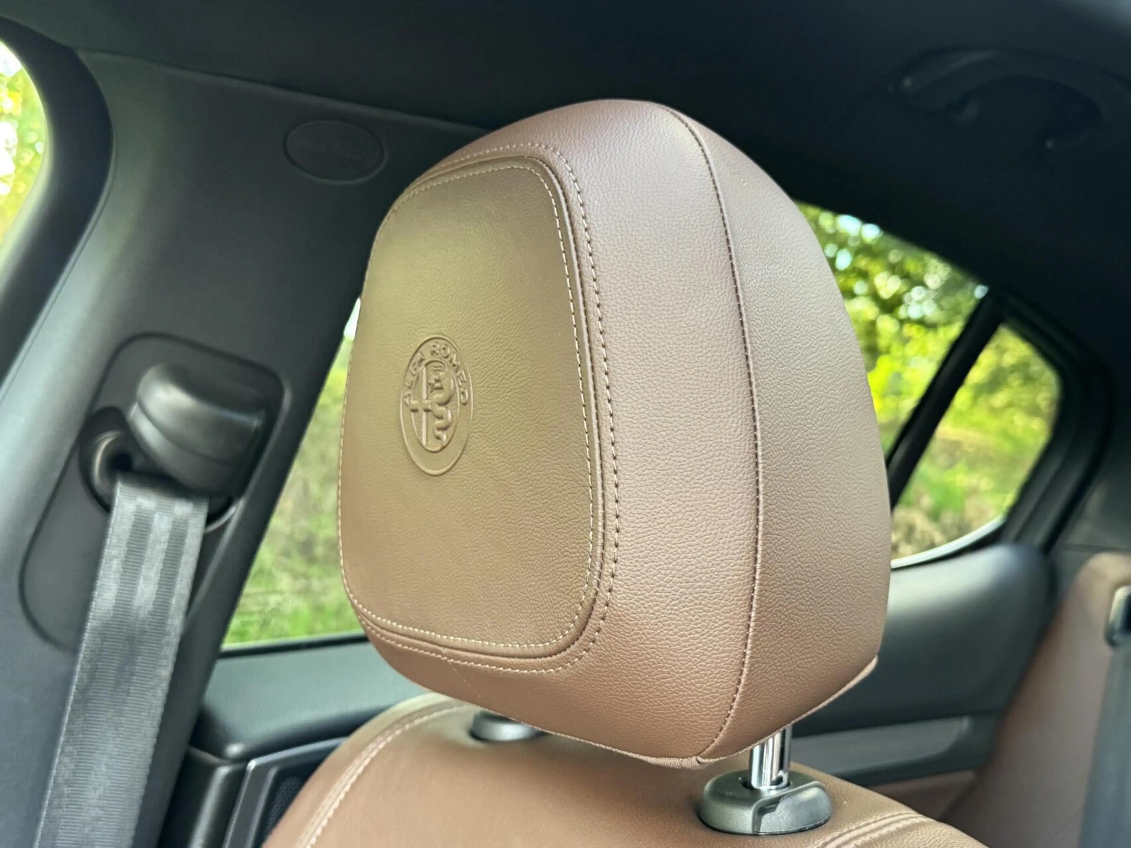 Alfa Romeo Stelvio 2.0t Q4 Veloce, pano, Harman Kardon, 20" — photo 11