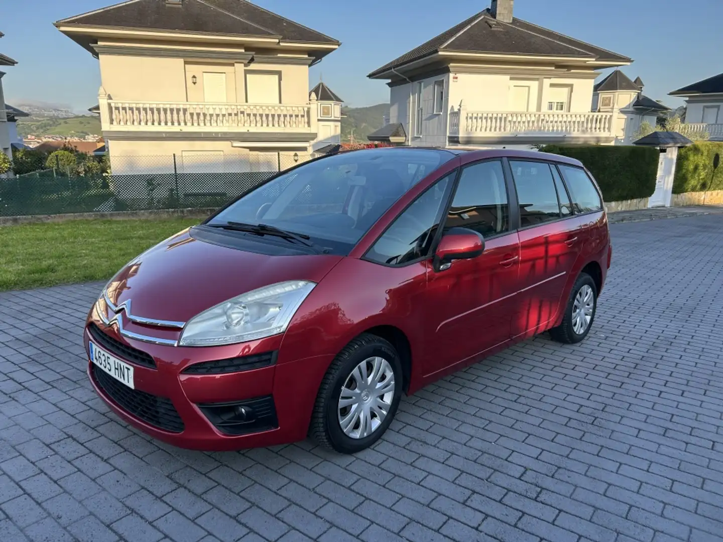 Citroen C4 Grand Picasso 1.6VTi Millenium Rojo - 2