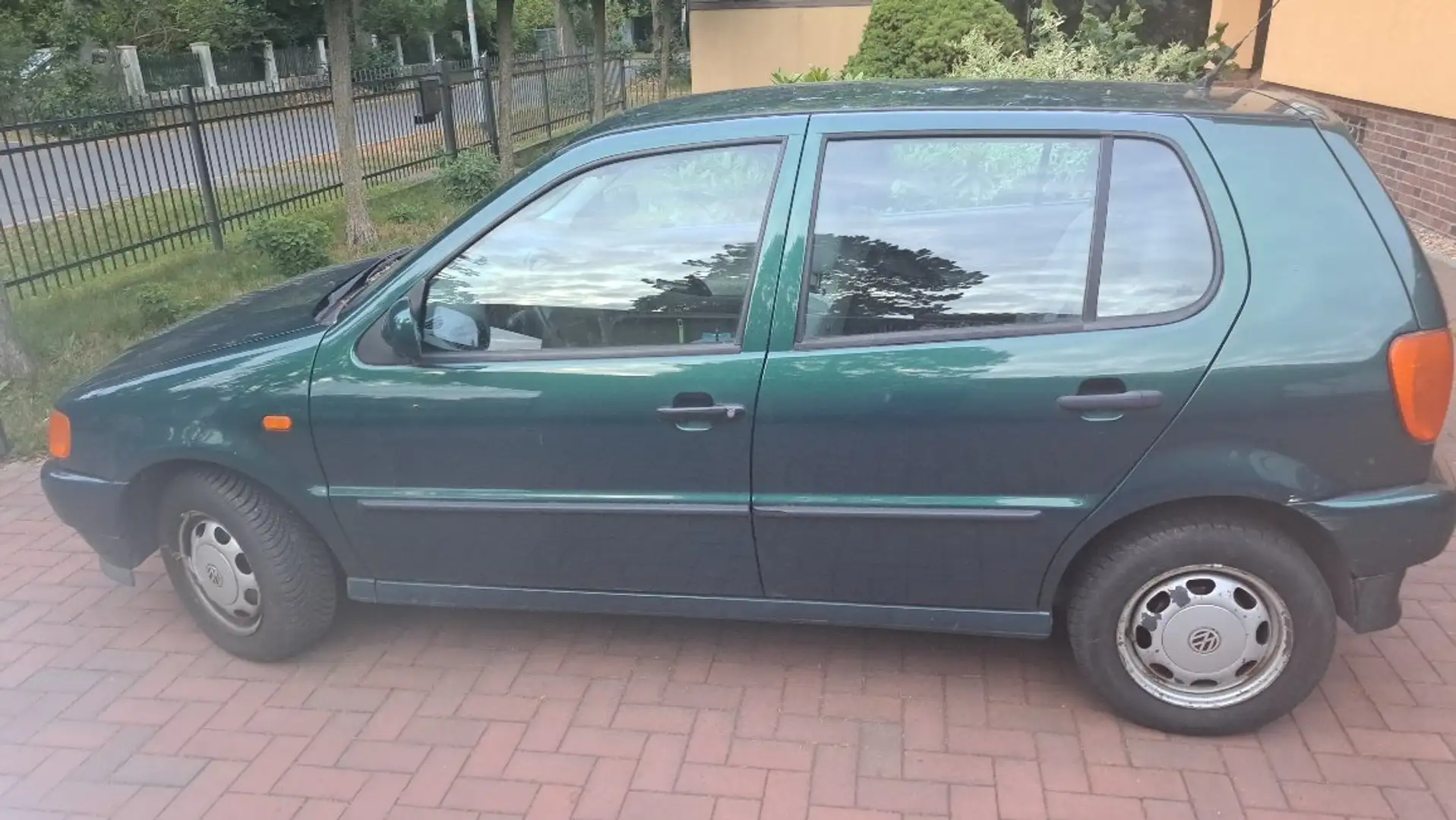 Volkswagen Polo Automatik Comfortline Polo III 60 PS Groen - 1