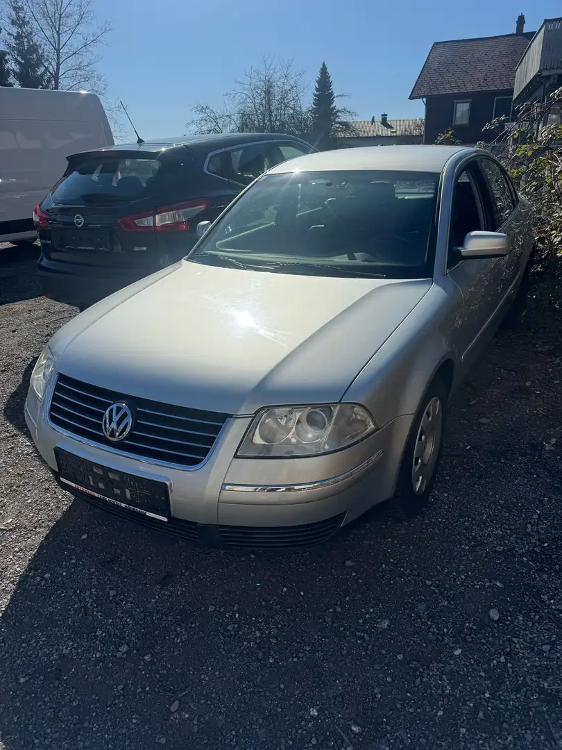 Volkswagen Passat 1,9 TDI PD Highline - 1