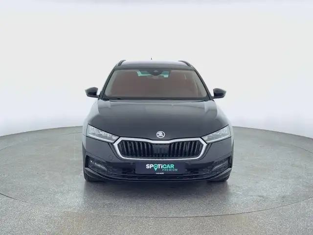 Skoda Octavia view 2