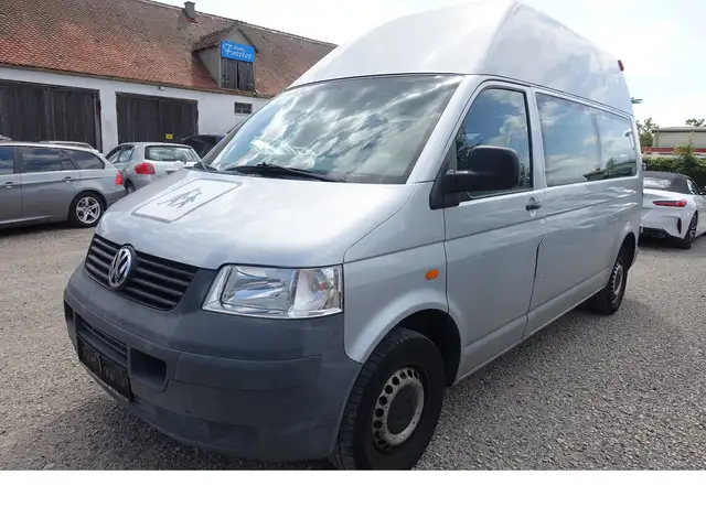 Volkswagen Transporter main image
