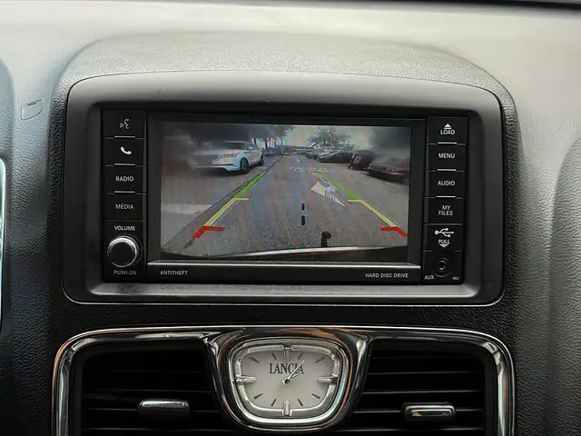 Lancia Voyager view 16