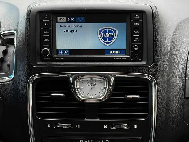 Lancia Voyager view 15