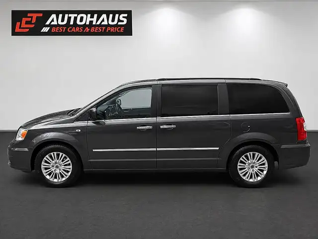 Lancia Voyager view 2