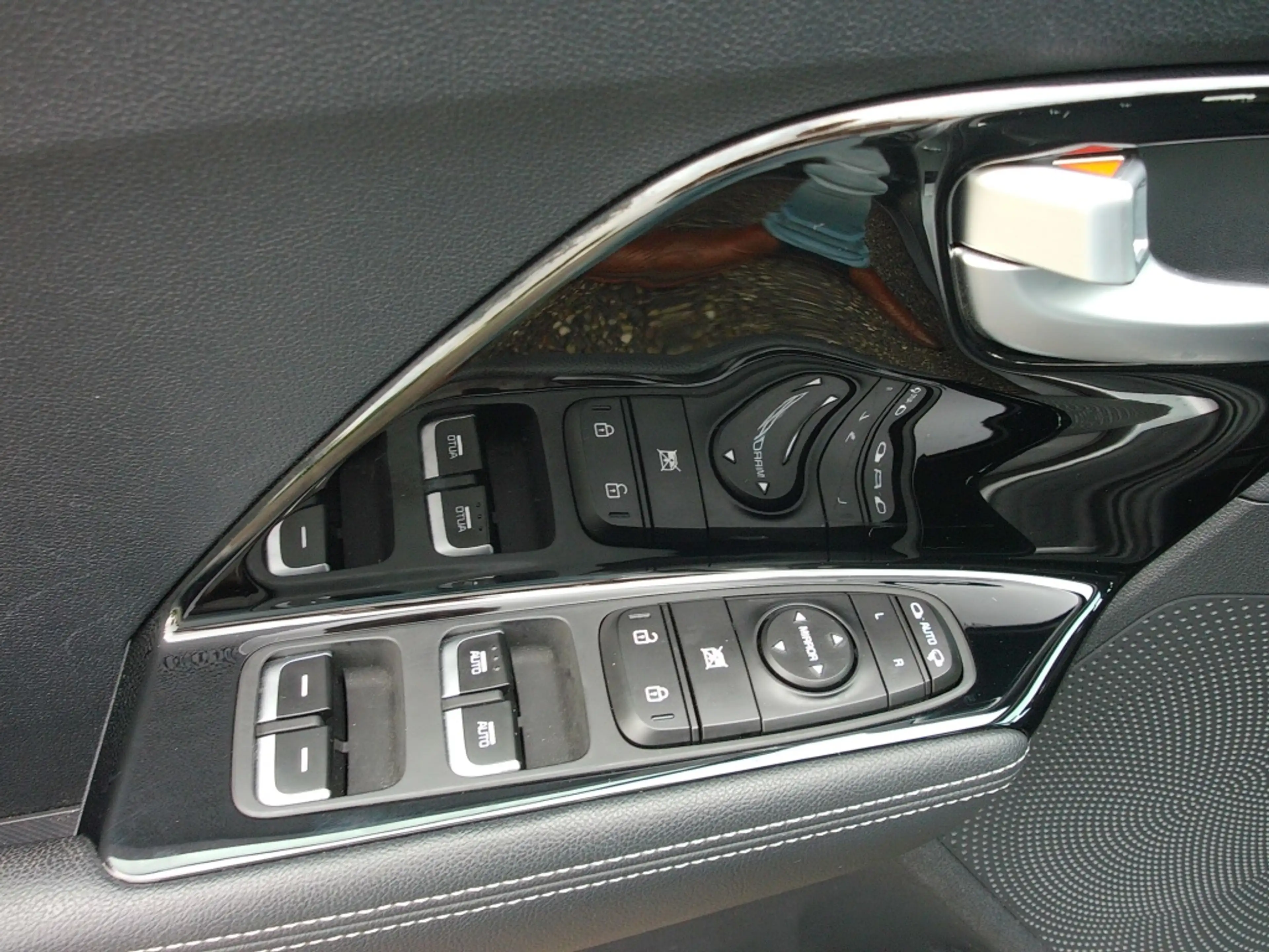 Kia Niro 1.6 GDi Hybrid 141pk DCT6 DynamicLine — photo 14