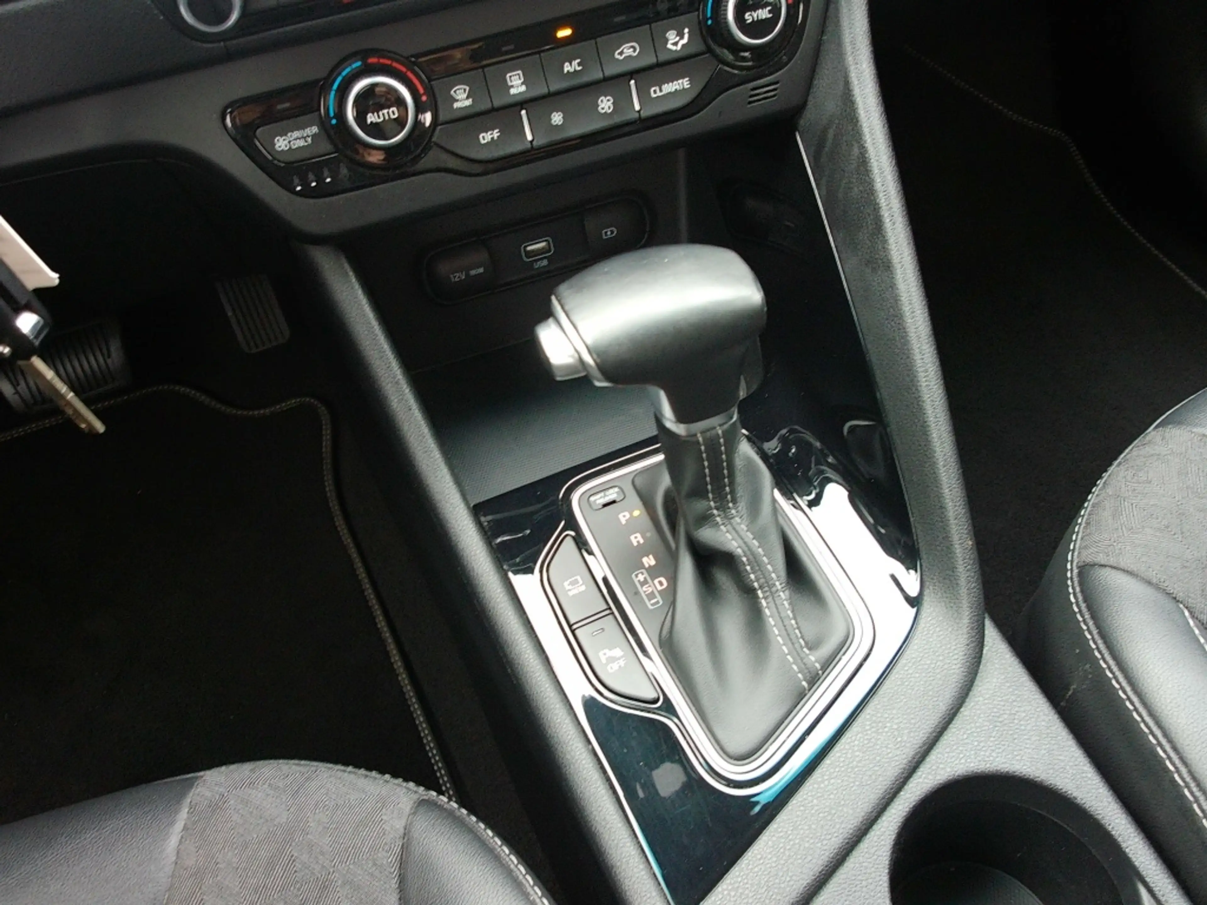 Kia Niro 1.6 GDi Hybrid 141pk DCT6 DynamicLine — photo 19