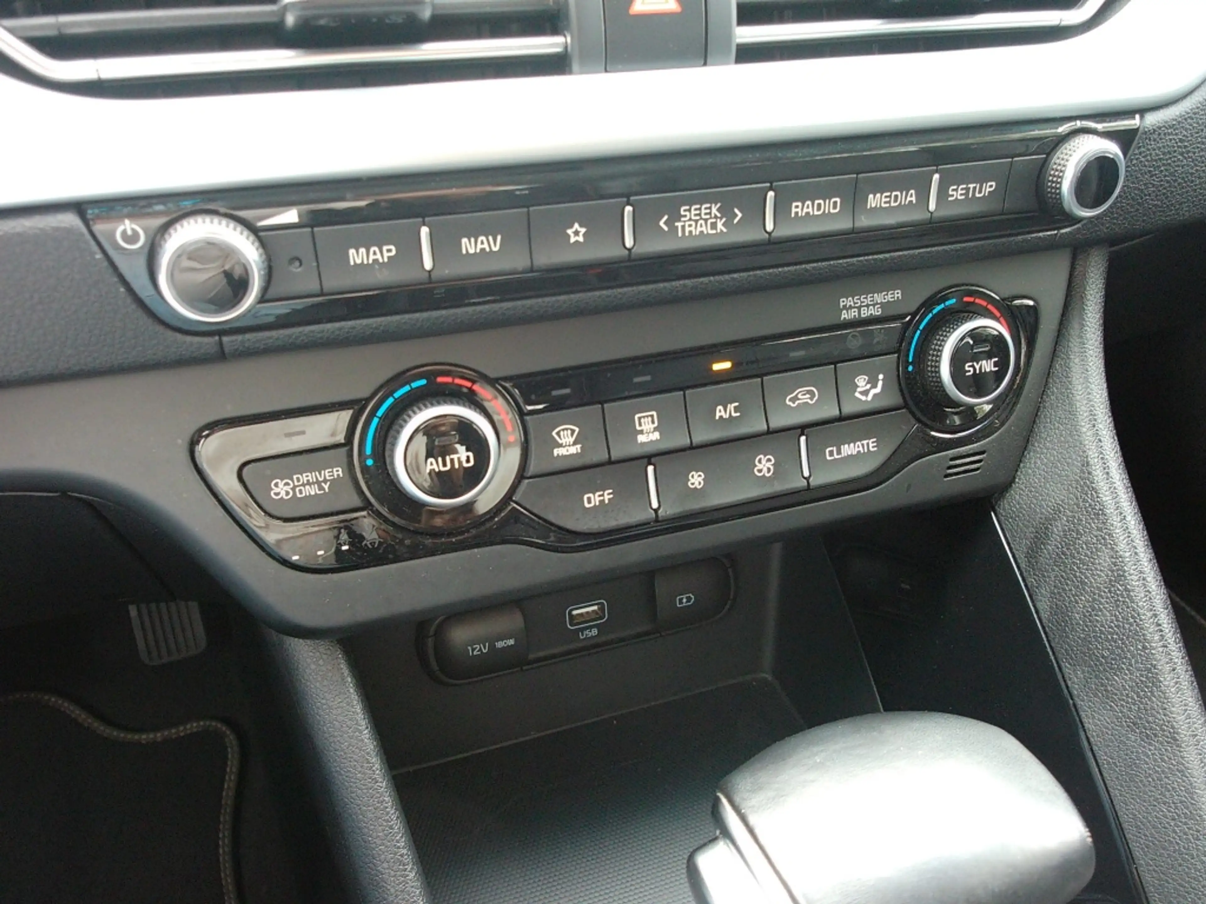 Kia Niro 1.6 GDi Hybrid 141pk DCT6 DynamicLine — photo 31