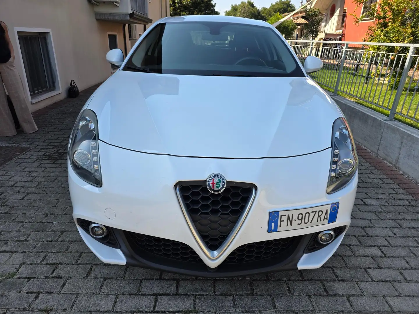 Alfa Romeo Giulietta 1.6 jtdm  120cv Blanc - 2