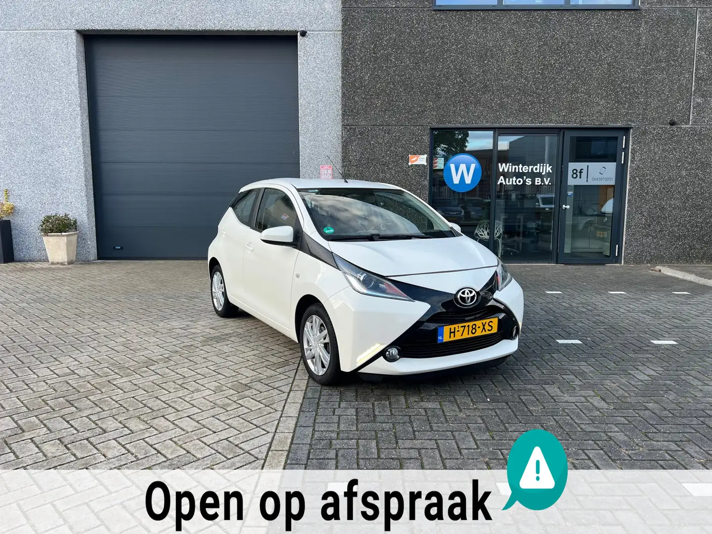 Toyota Aygo 1.0 VVT-i x-wave Airco, Parkeer Camera, Cruise Wit - 1
