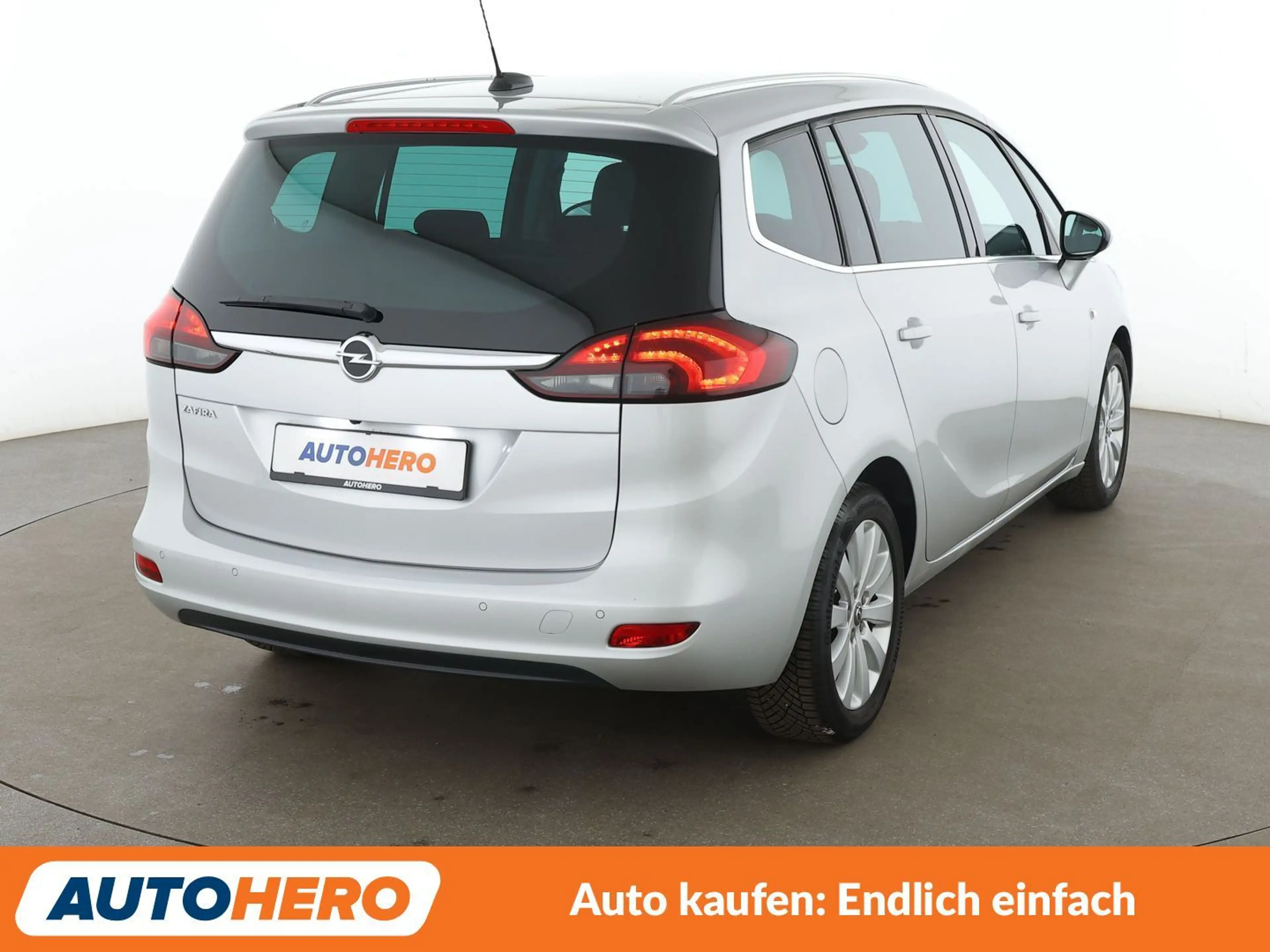 Opel Zafira Tourer 1.6 SIDI Turbo Innovation Aut.*PDC*NAVI*SHZ* — photo 6