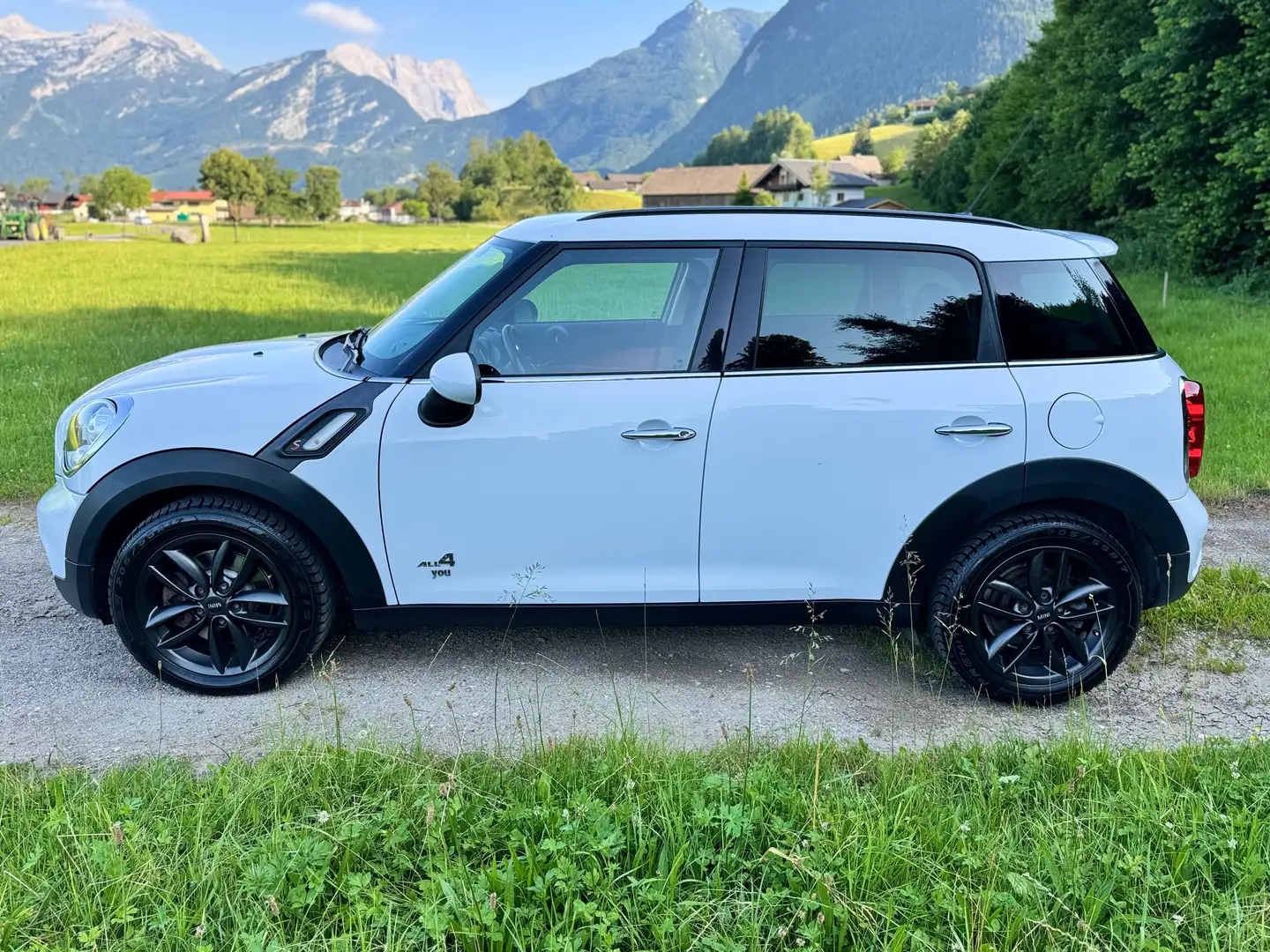 MINI Cooper S Countryman MINI Countryman COOPER S 1,6 ALL4 Aut. COOPER S - 2