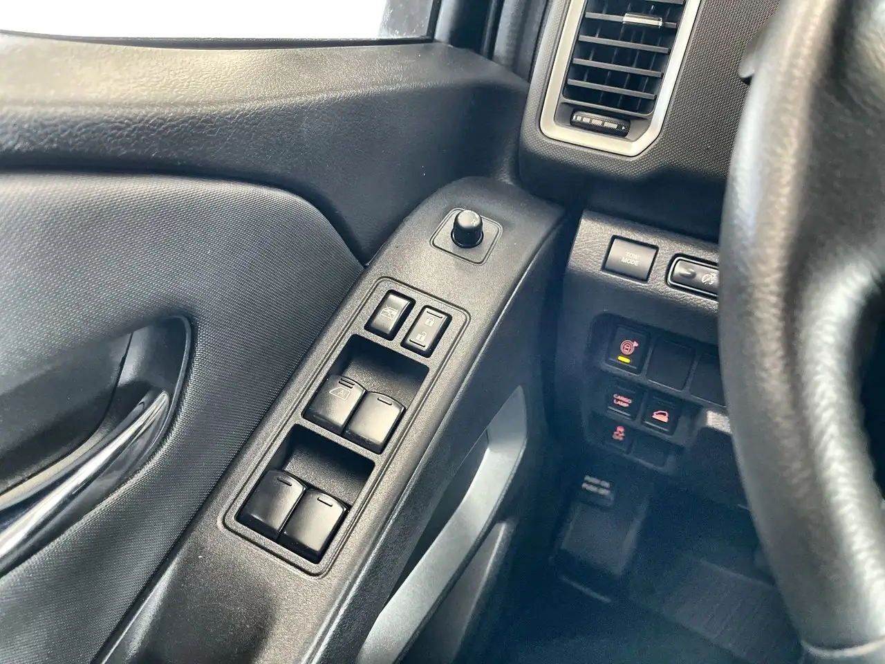 Nissan Frontier снимка Nissan Frontier