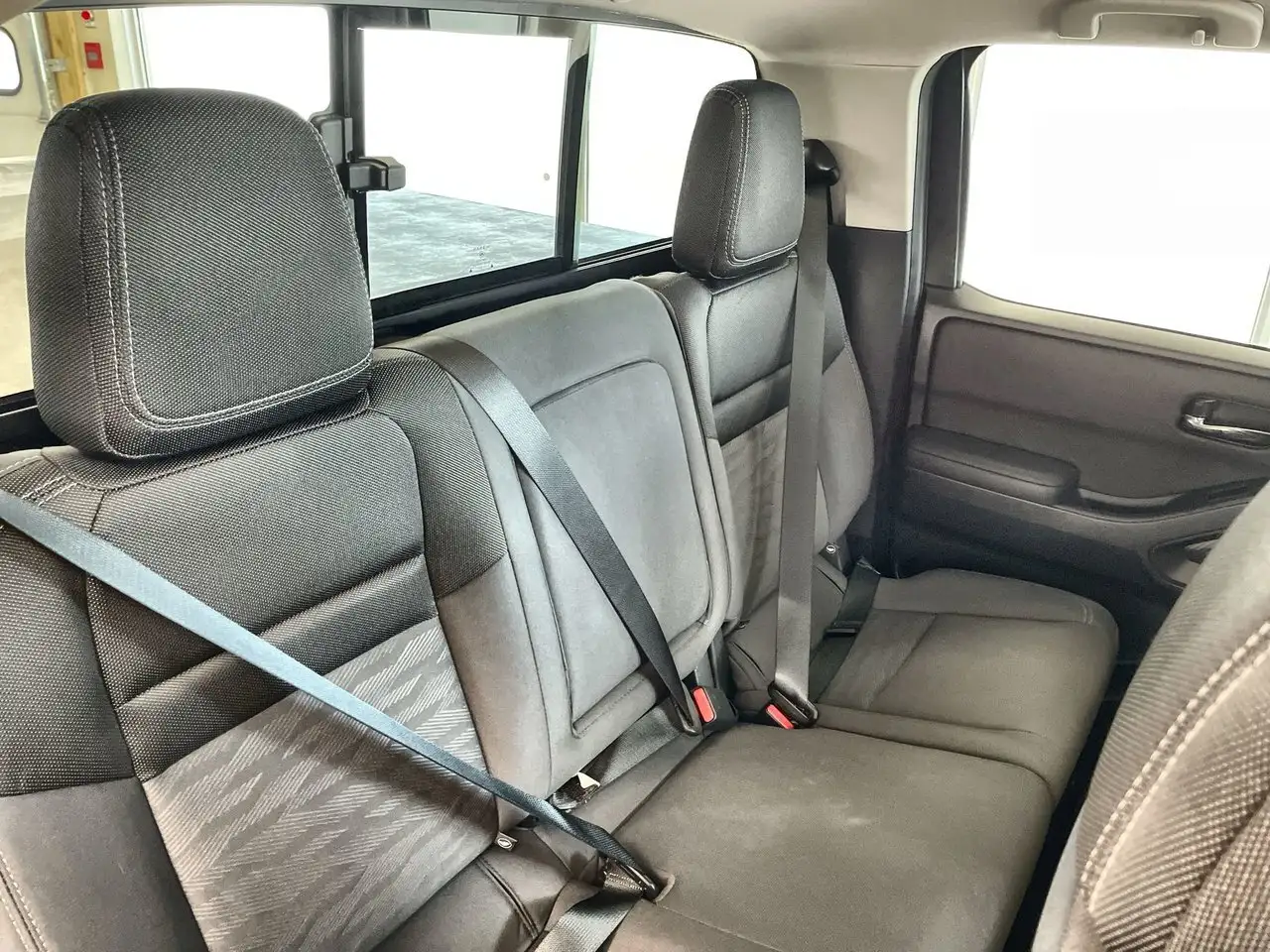 Nissan Frontier снимка Nissan Frontier