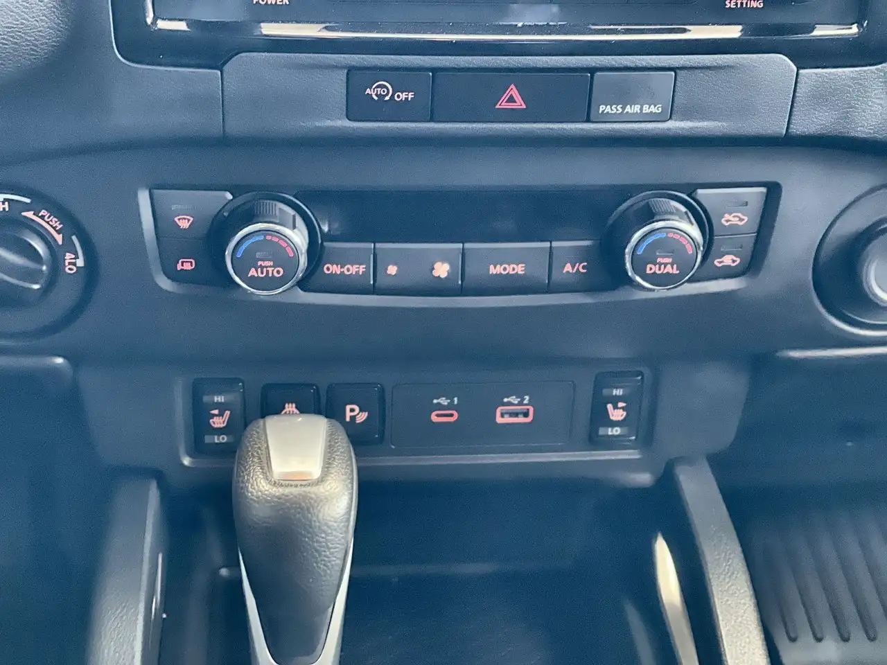 Nissan Frontier снимка Nissan Frontier