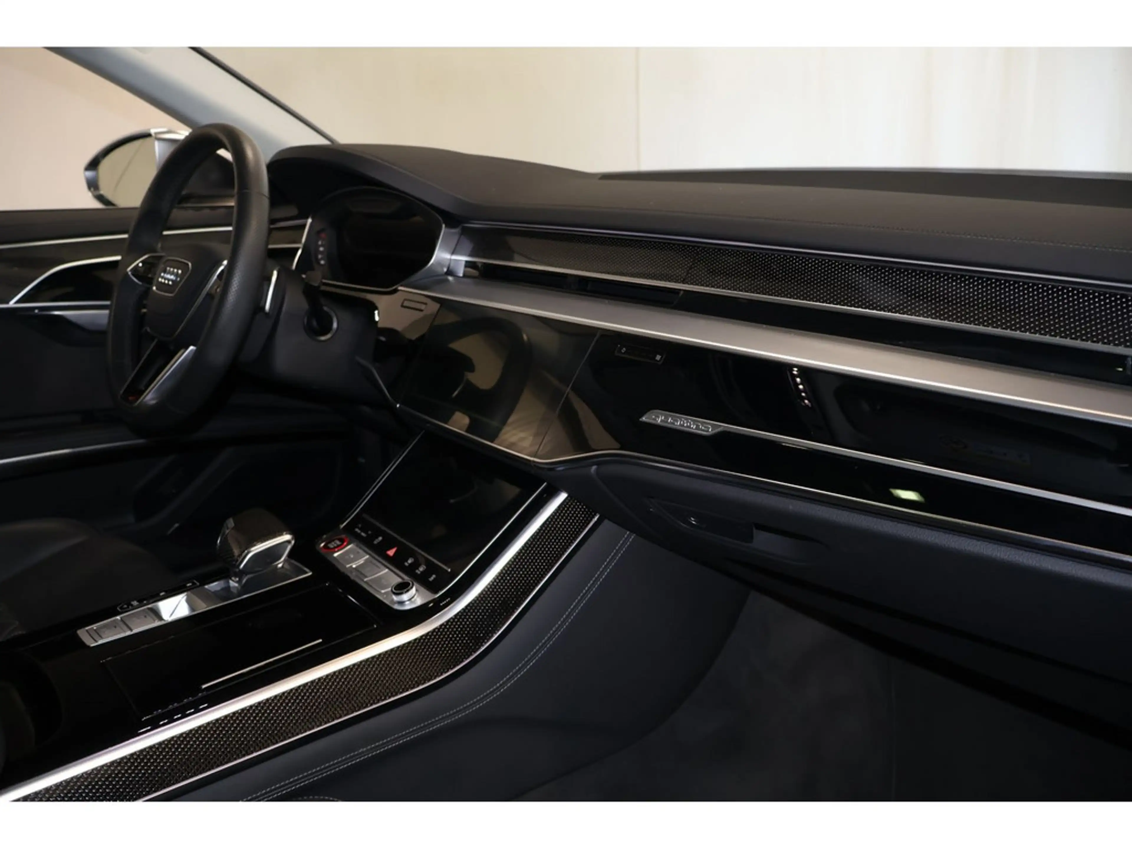 Audi S8 4.0 TFSI quattro B&O*Pano*SH HUD FondsitzP — photo 9