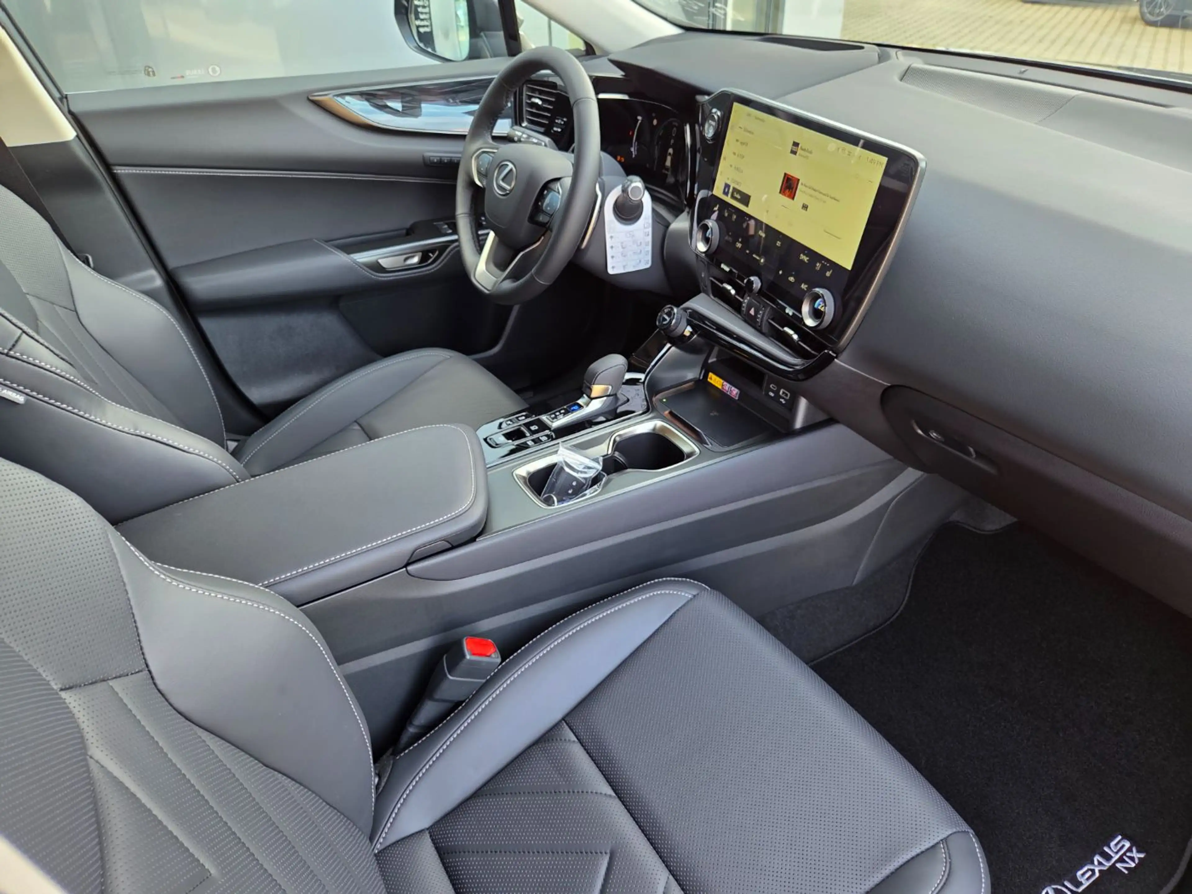 Lexus NX 450h+ NX 450h Advantage (E-Four) Mark Levinson — photo 10