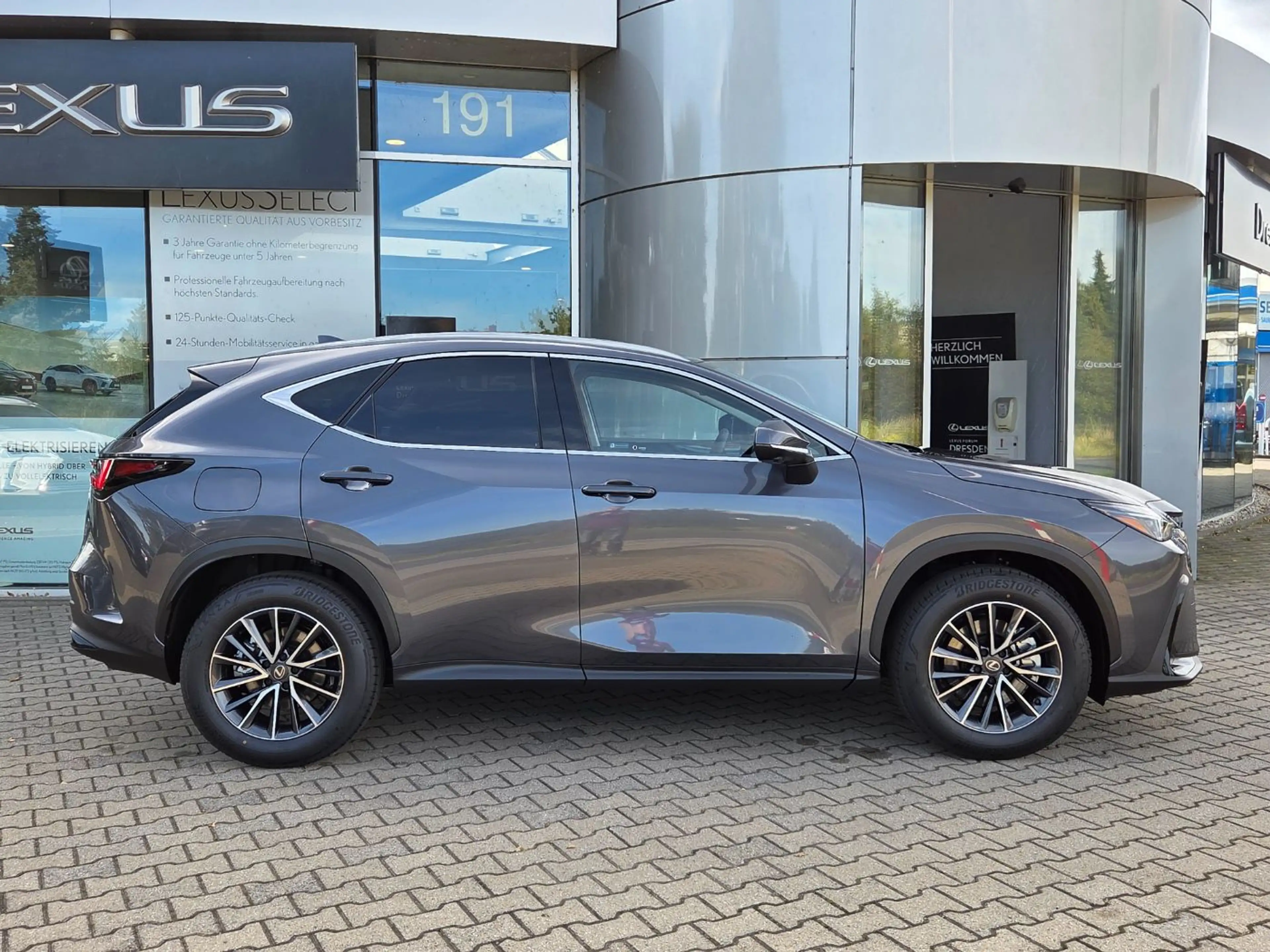 Lexus NX 450h+ NX 450h Advantage (E-Four) Mark Levinson — photo 4