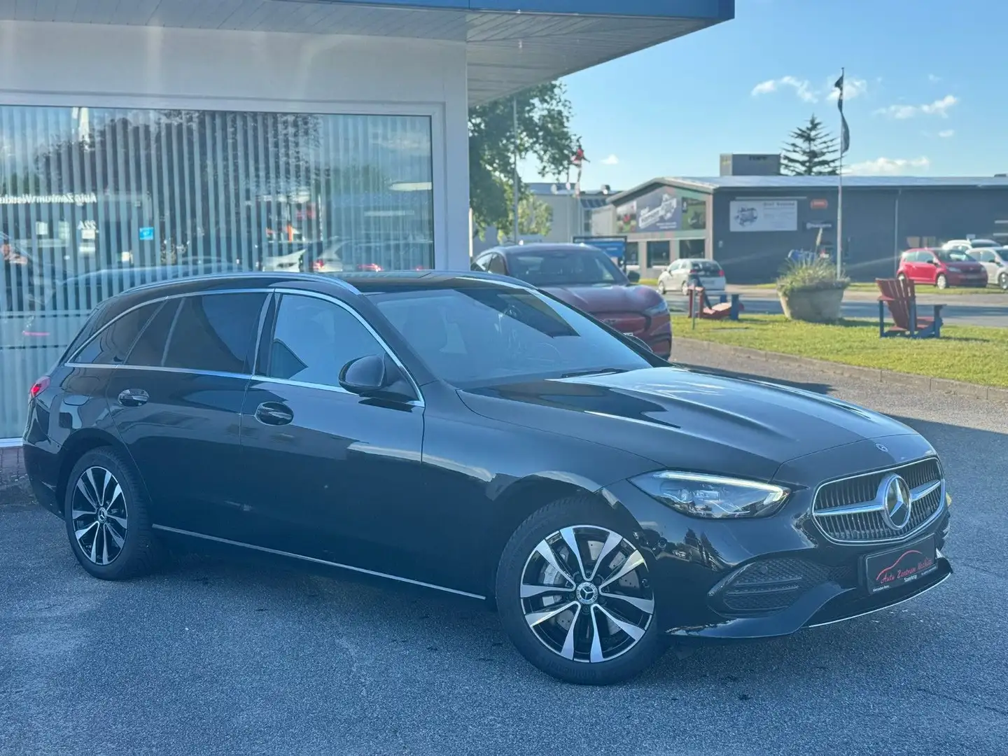 Mercedes-Benz C 300 T e Avantgarde AHK Burmester Kamera Navi Schwarz - 2