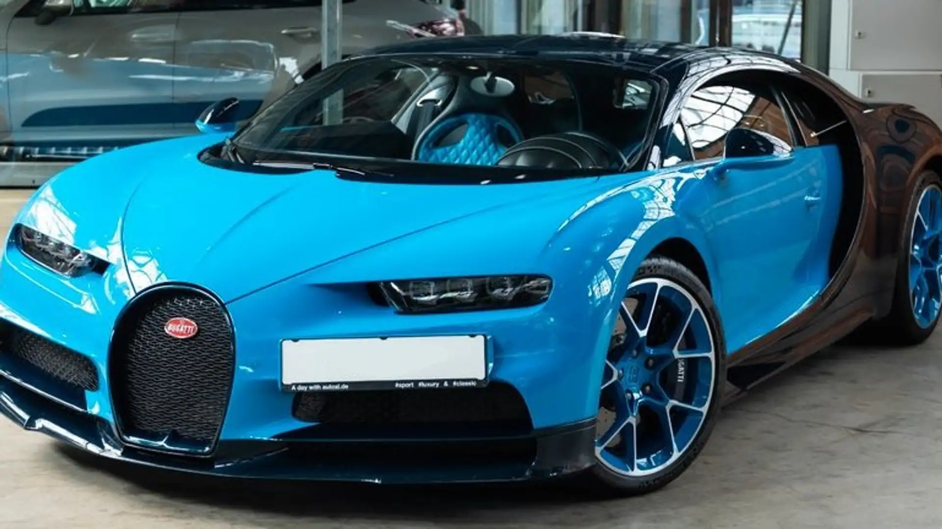Bugatti Chiron Blauw - 2