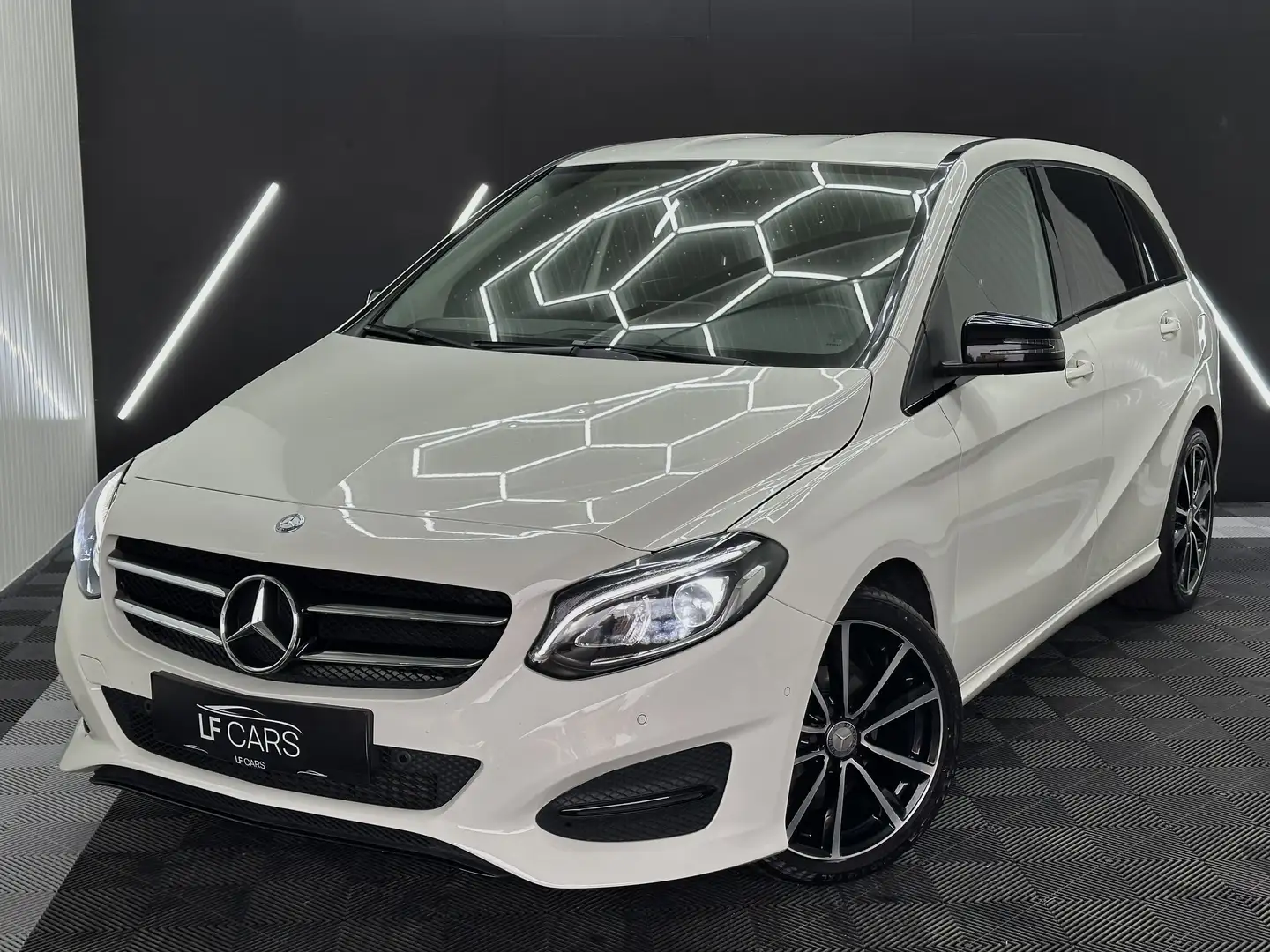 Mercedes-Benz B 160 B 160 CDI *8-fach bereift Weiß - 1