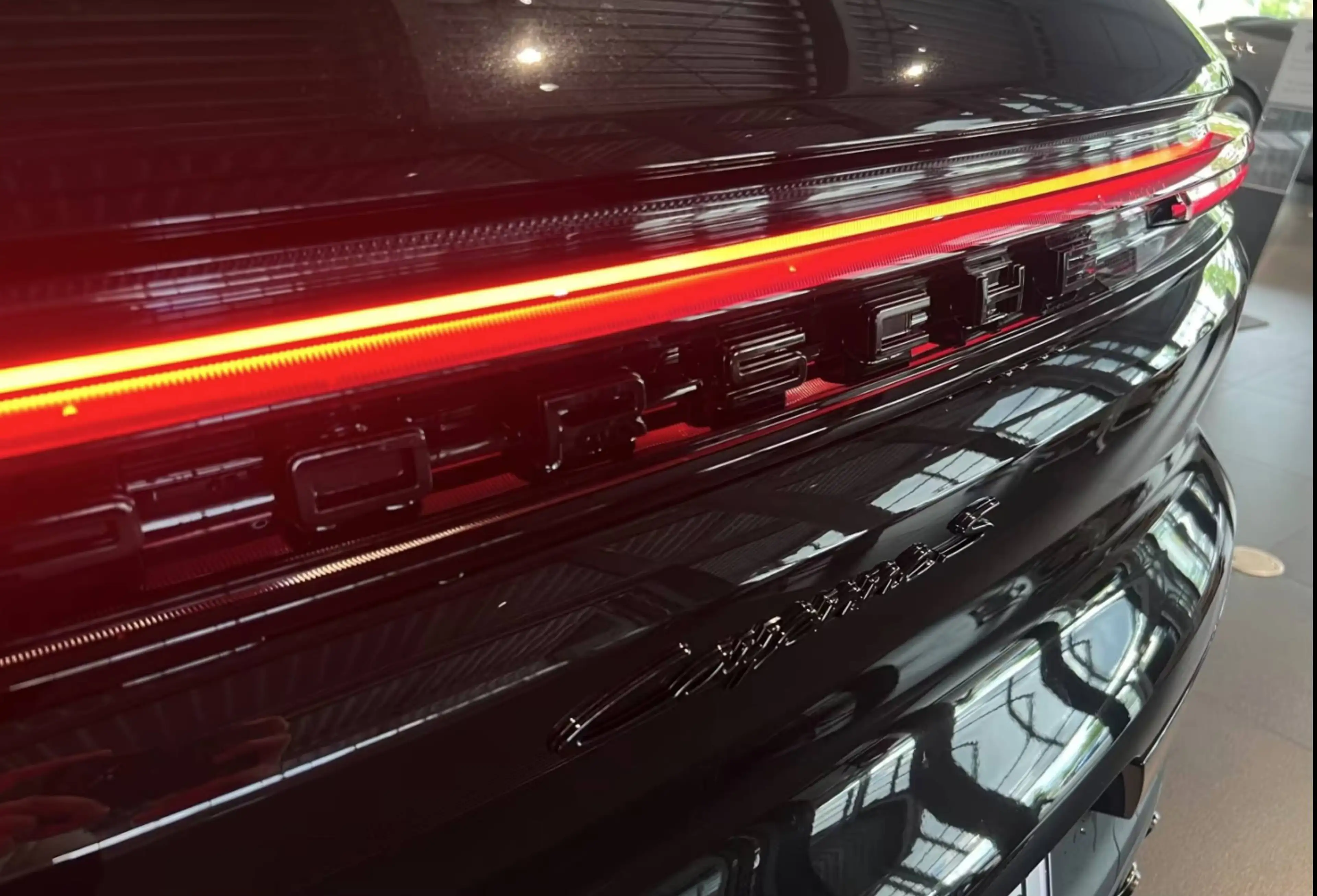 Porsche Cayenne S E-Hybrid — photo 5