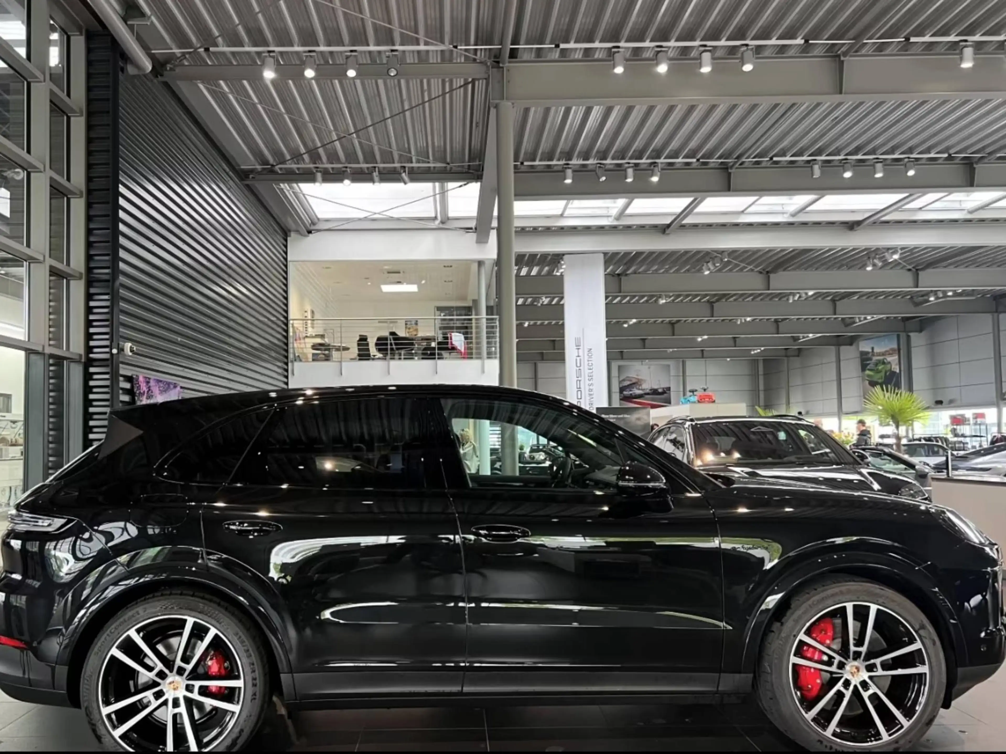 Porsche Cayenne S E-Hybrid — photo 3