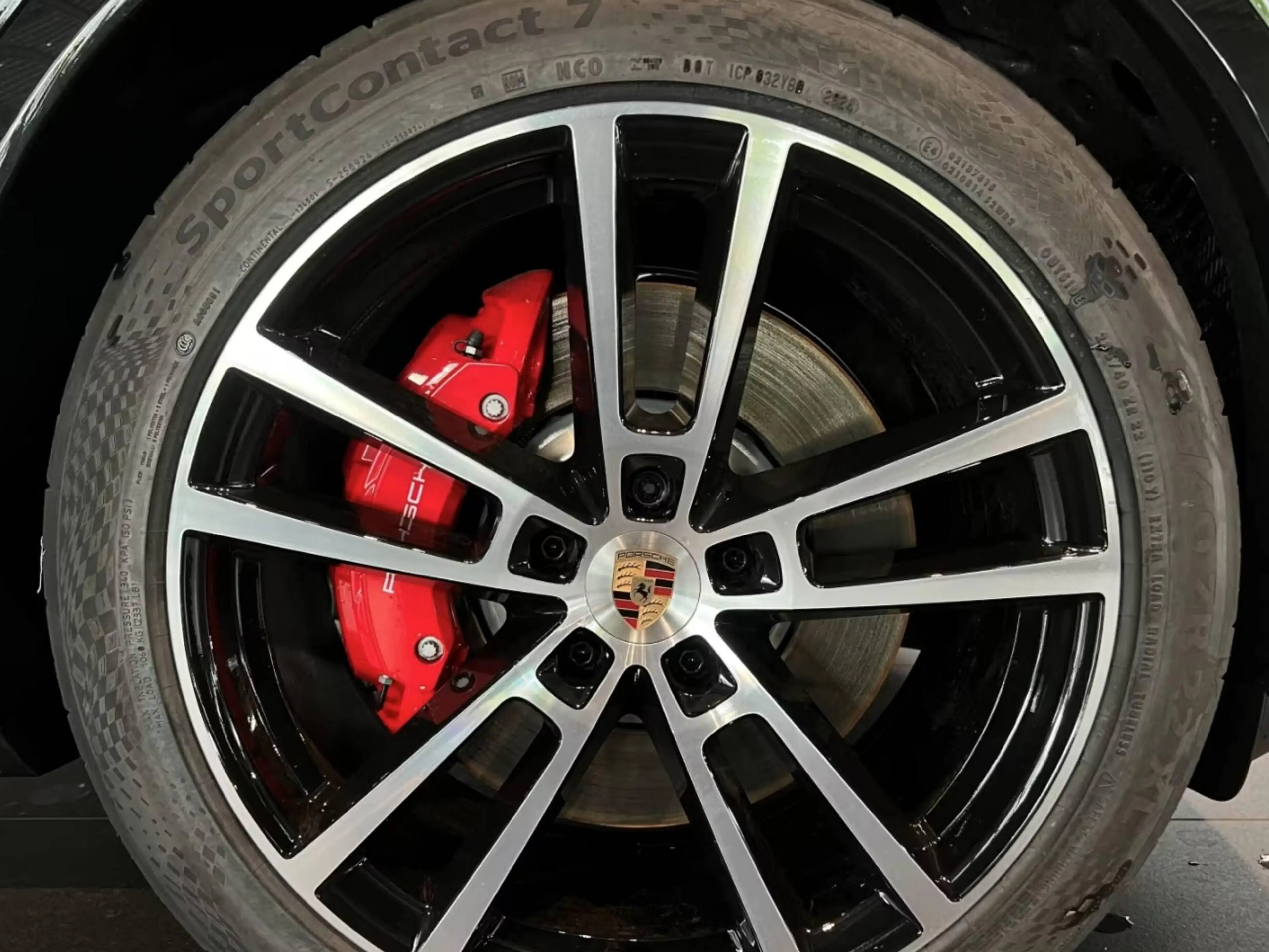 Porsche Cayenne S E-Hybrid — photo 11