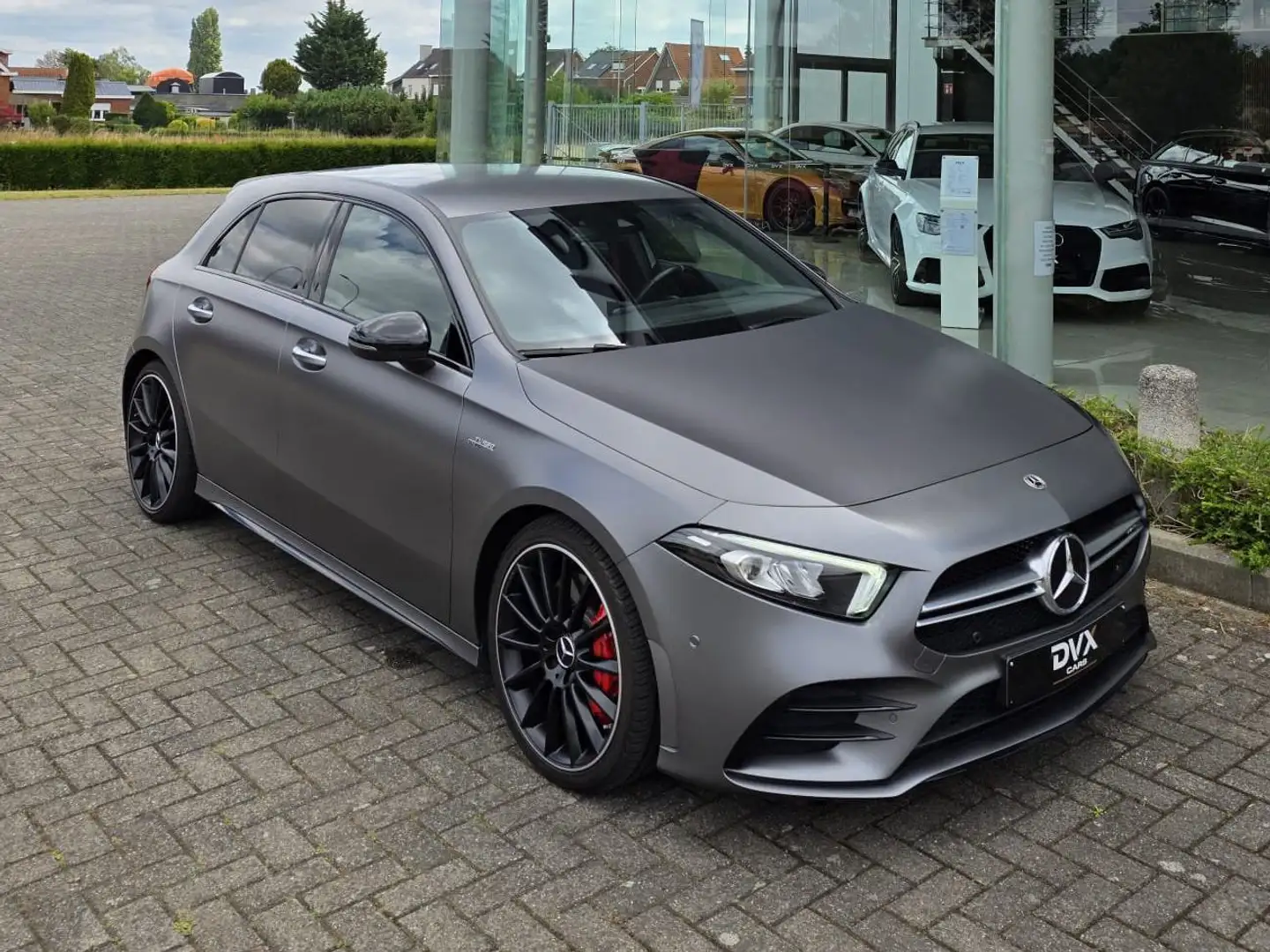 Mercedes-Benz A 35 AMG 4 MATIC/Burmester/Camera/Keyless/Garantie Grijs - 1