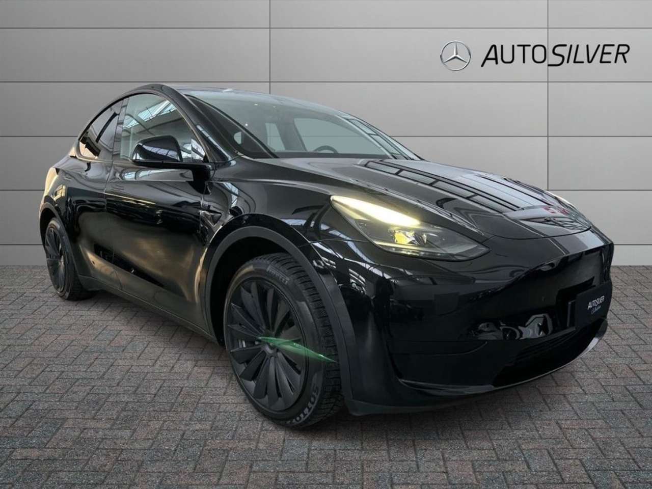 Tesla Model Y RWD
