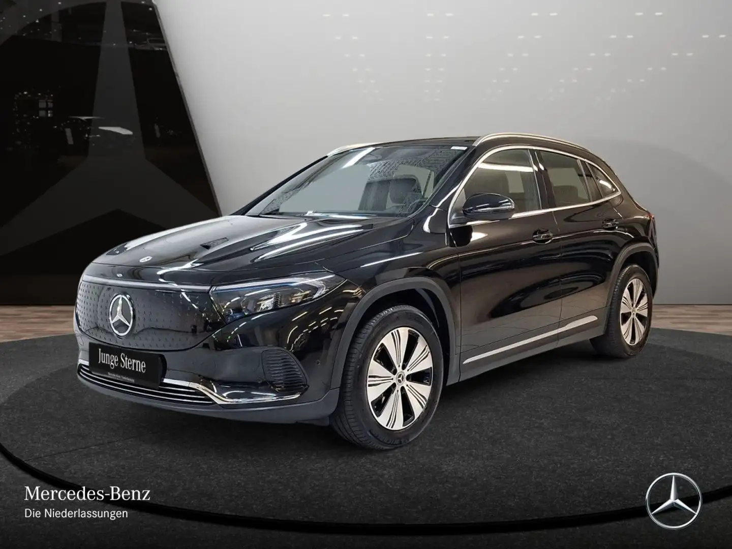 Mercedes-Benz EQA 300 4M PROG+ADVANCED+KAMERA+SPUR Fekete - 2