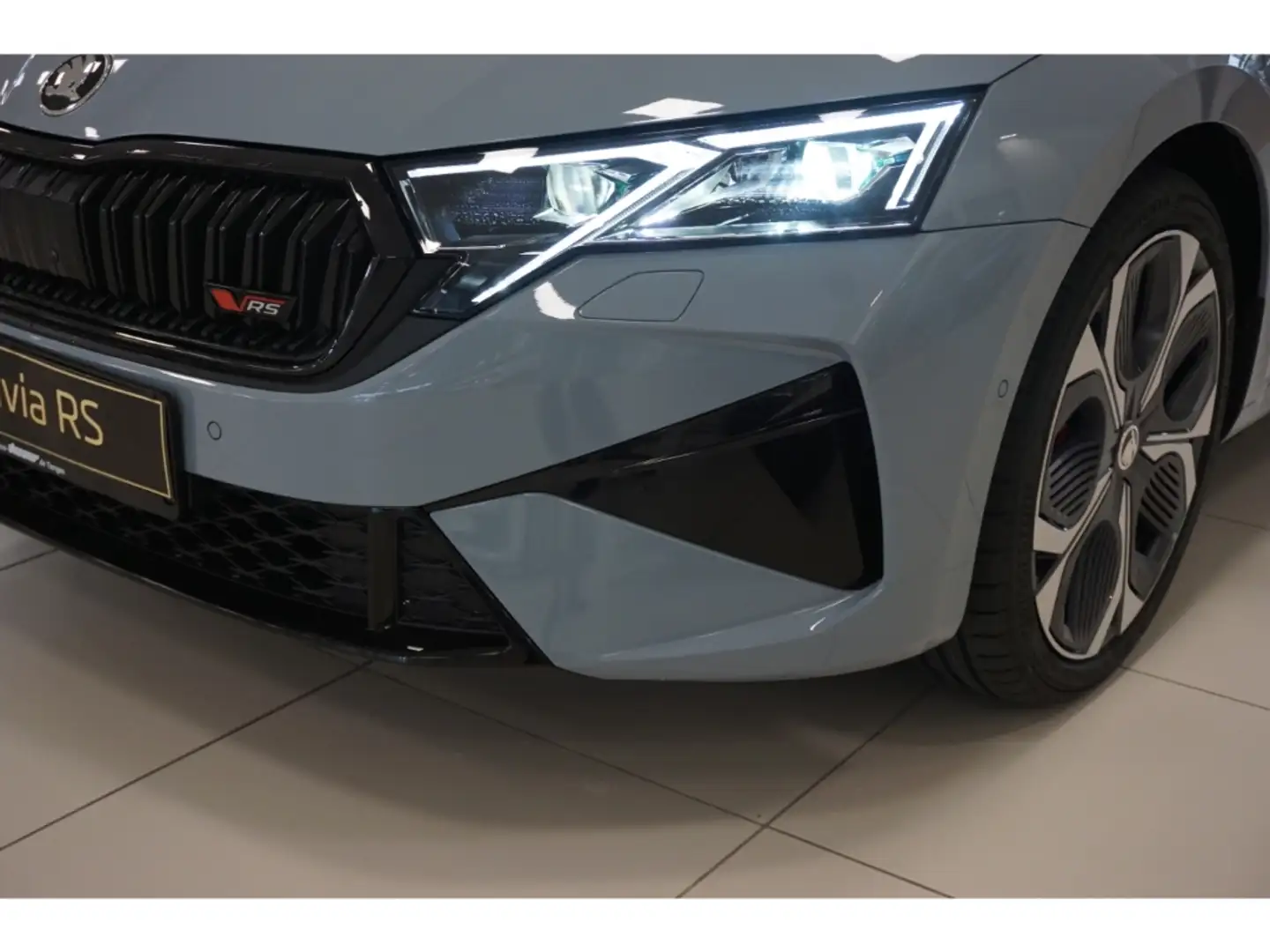 Skoda Octavia Combi 2.0 TSI RS DSG Navi Matrix Pano ACC Canton Grau - 2