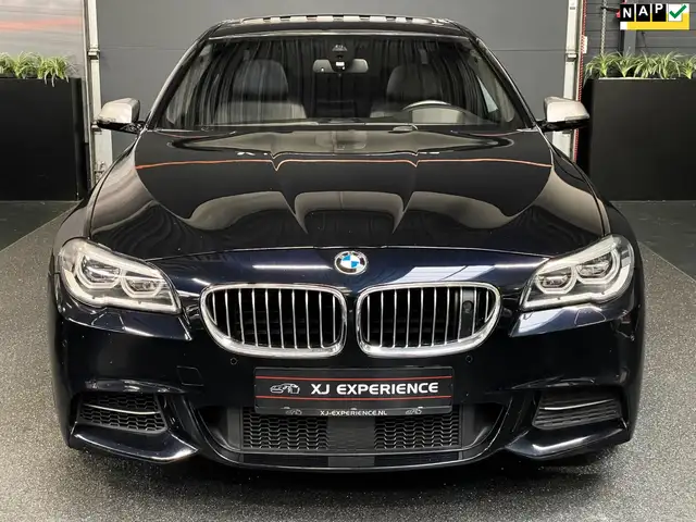 BMW M550 5-serie M550d xDrive 381PK GLASDAK HUD B&O LEER NA