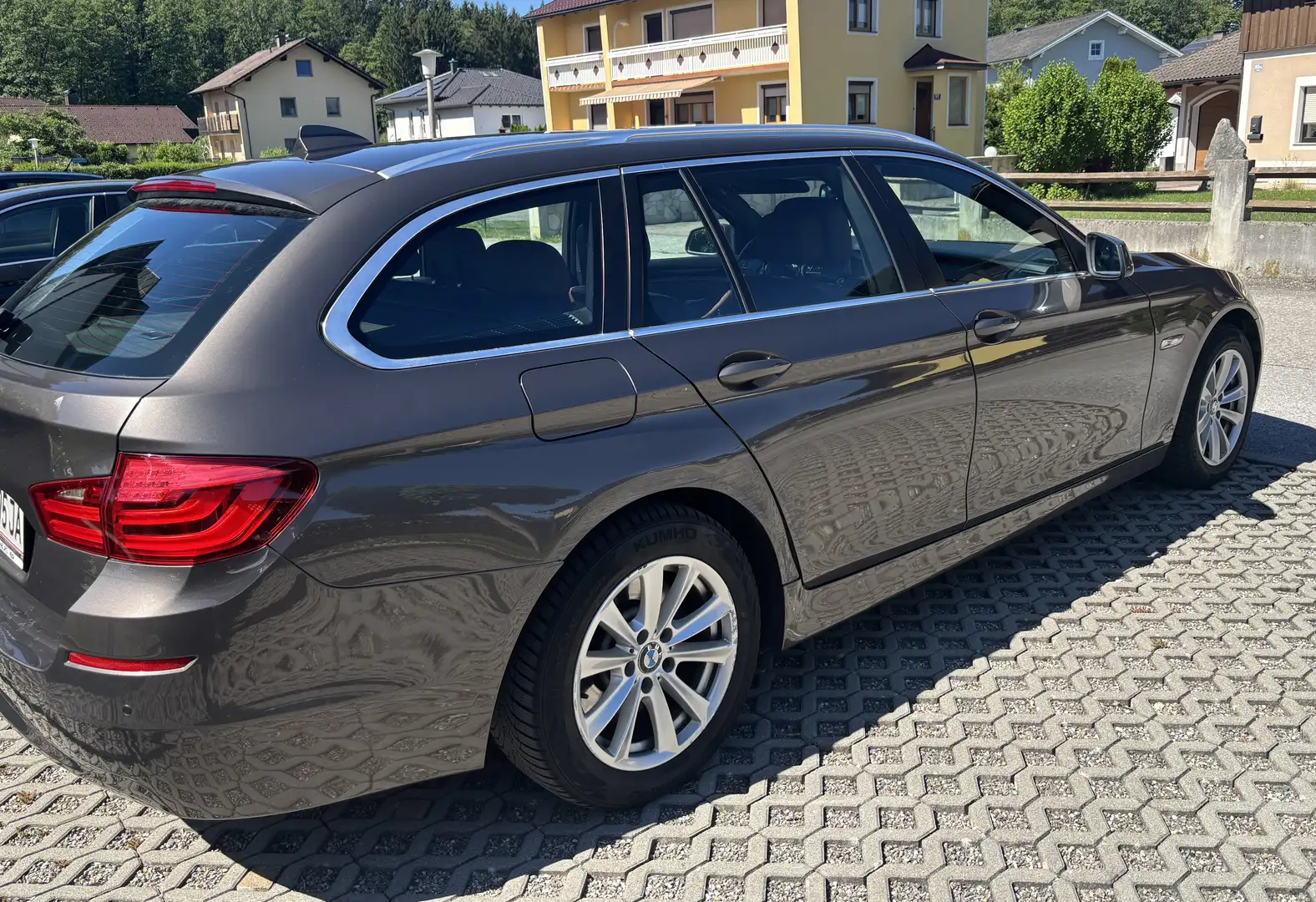BMW 530 530d xDrive Touring Österreich-Paket Aut. - 1