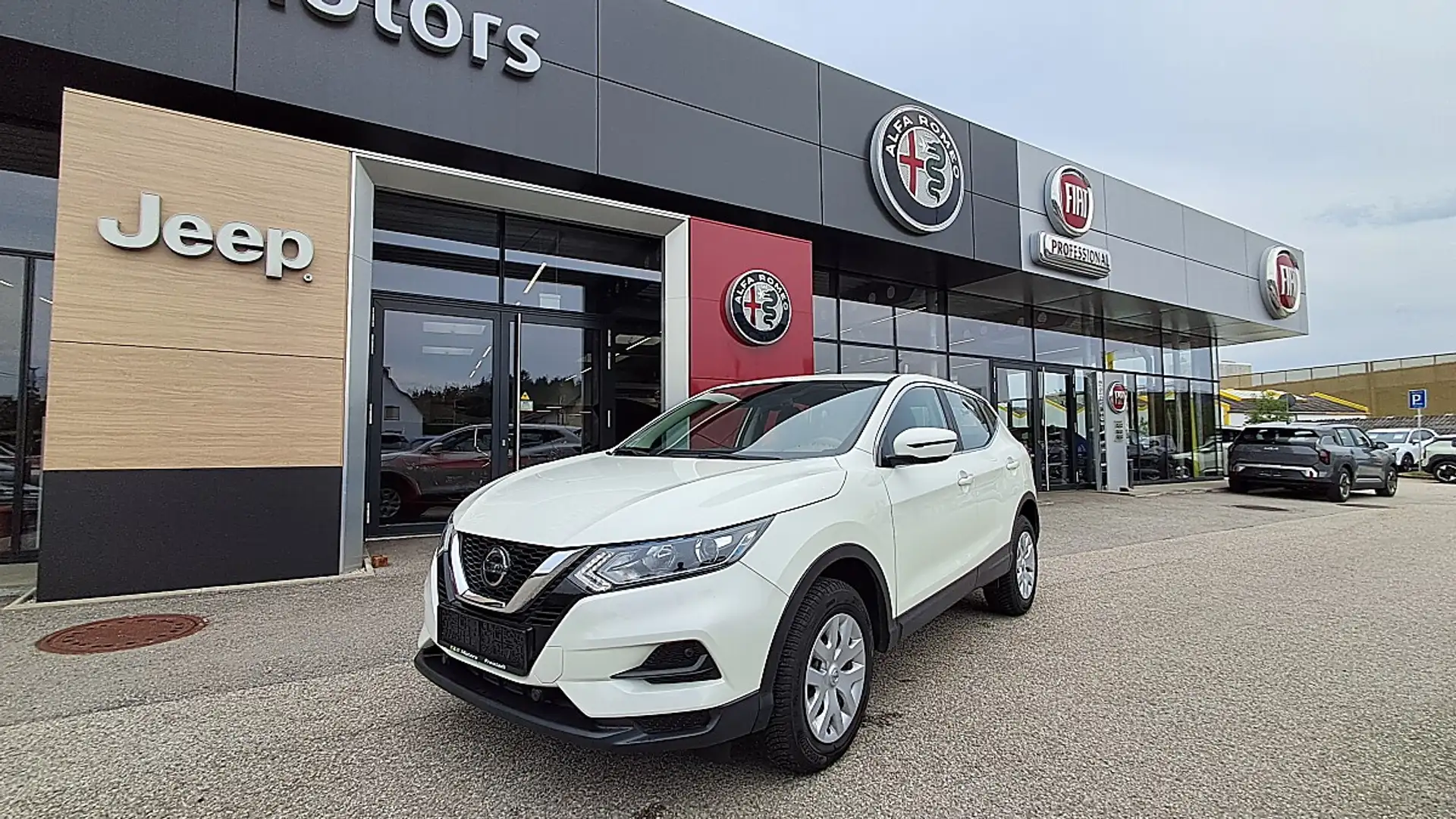 Nissan Qashqai 1,2 DIG-T Acenta Weiß - 1