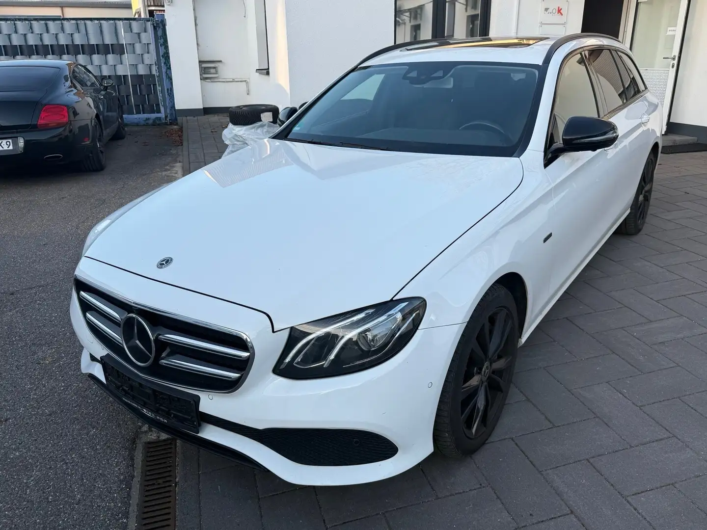 Mercedes-Benz E 300 E 300 de 360° Kam LED Abstand-Tem Digital Tach Weiß - 1