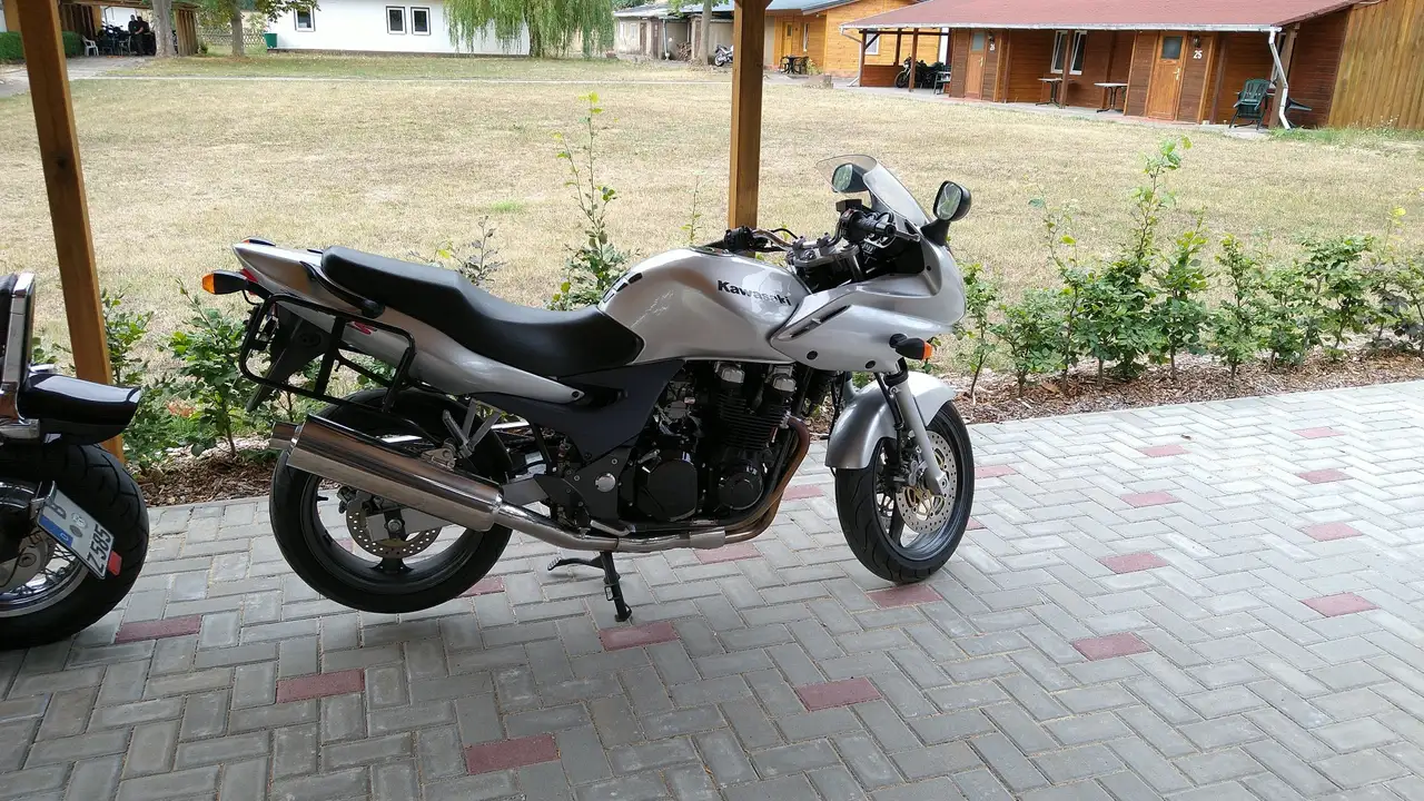 Kawasaki ZR